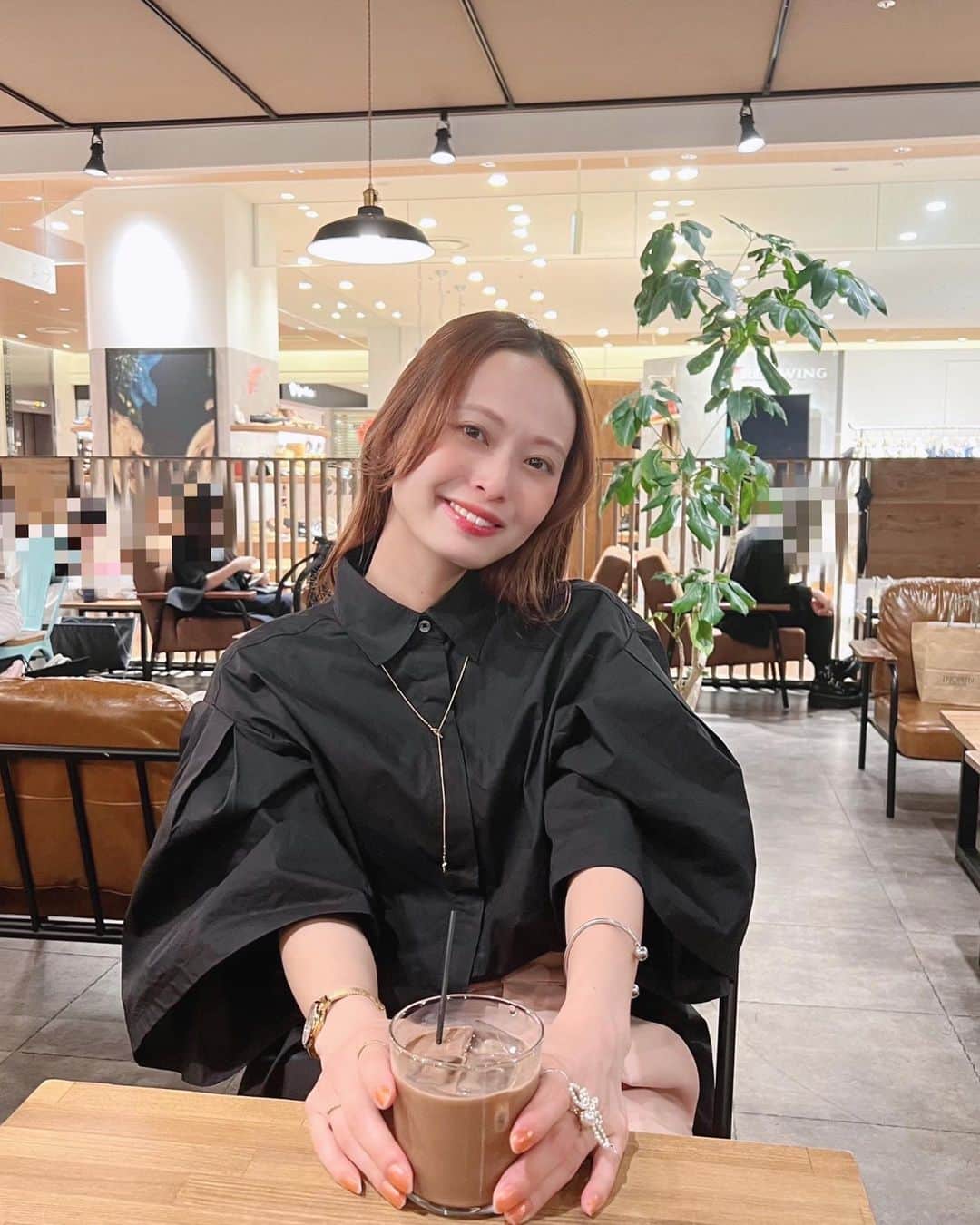 榊本麻衣のグルメインスタ