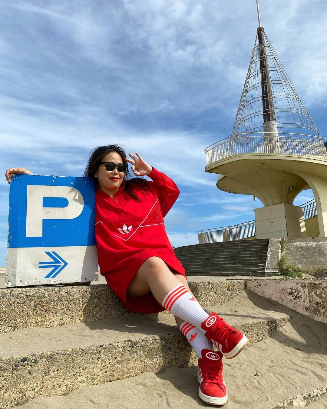 大納言光子のインスタグラム：「Perfect👌🤚✨  Adidas Originals × ★ワンピース(レッド) ★CAMPUS 00S（レッド✖︎ピンク バレンタインアディダス） ★ソックス(ホワイト✖︎ライトオレンジ)  #adidas  #adidasoriginals #adidascampus  #adidasvalentine  #adidaslover  #iloveadidas  #sneakers  #dinagonmitsukoperfectcode  #kujyukuri  #アディダス #アディダスオリジナルス #アディダススニーカー #アディダスバレンタイン  #スニーカー女子 #スニーカー #ストリートファッション  #オールドスクール  #大納言光子アディダスコーデ  #九十九里浜  #千葉 #海   photo by @honomiddd」