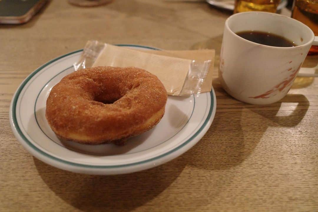石井輝明さんのインスタグラム写真 - (石井輝明Instagram)「宮城、仙台。 見てわかる通り素敵でした。 大人気店で朝から賑わっててすごいなぁと。 そして全部美味しかった。  今日は初めてのNACK5でした。 ありがたい。 また行けますように。  #hey #cafe #coffee #カフェ #コーヒー #喫茶店 #宮城カフェ #仙台カフェ #カフェ芸人」6月1日 20時13分 - comandanteishii