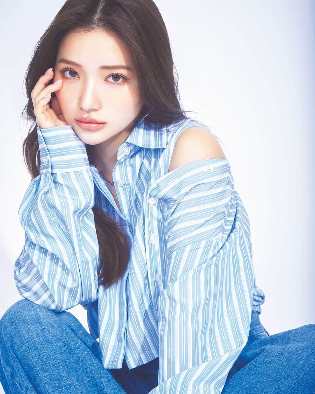 南りほのインスタグラム：「@giannabeautywithiconic 出てます🩵 たくさん美容の話してるから是非getしてね〜🙇‍♀️🩵」