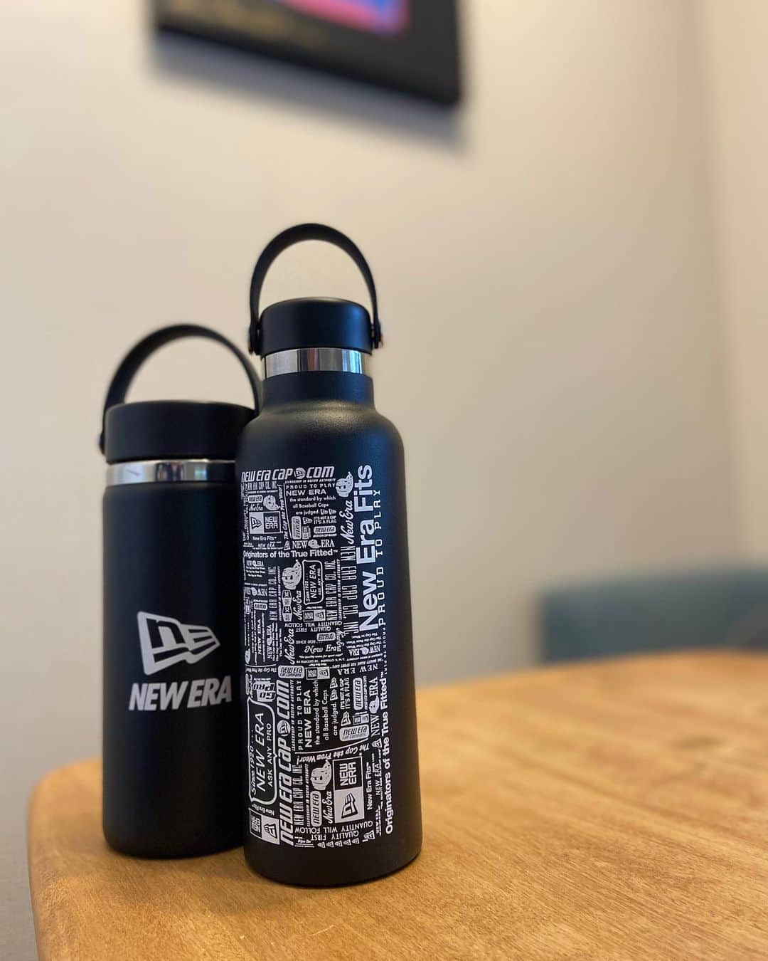 大山未希のインスタグラム：「🖤  持ち歩くのにちょうどいい！！ バレー教室に行く時も◎  ▶︎Hydro Flask ハイドロフラスク 16oz Wide Mouth ブラック  ▶︎Hydro Flask ハイドロフラスク 18oz Standard Mouth ブラック  #newera #newerajapan #hydroflask #水分補給大事 #水分補給はしっかりと #説得力 ↓」