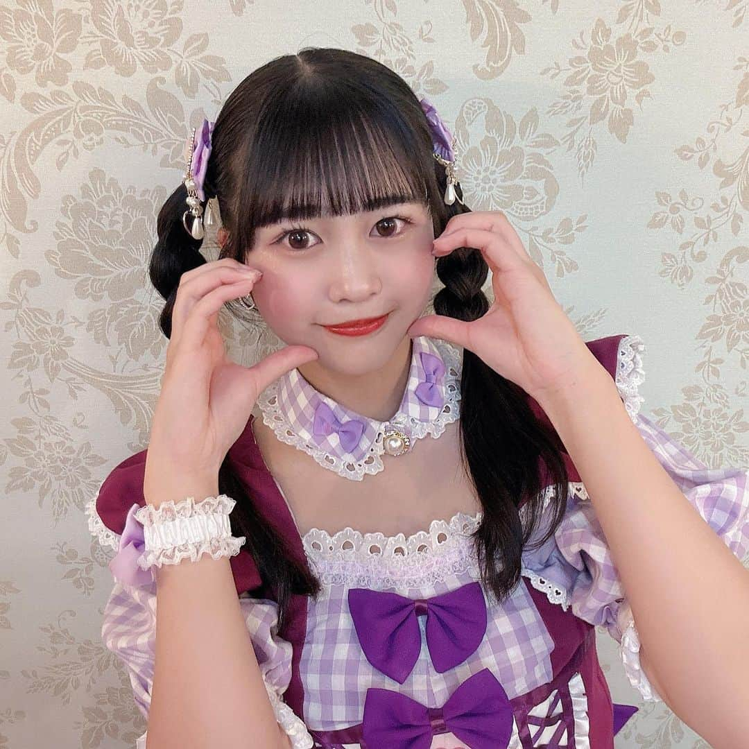 藤田苺花さんのインスタグラム写真 - (藤田苺花Instagram)「#あいどるありす  今日は初の無料定期単独LIVEでしたっ✨️ 会いに来てくれた方ありがとうございます💎  平日だけどPureGiの為に来てくれたのすごい嬉しかった🫶🏻  次からは毎週月曜日にあるので、初めましての方も！学生の方も！是非無料なので気軽に遊びにきてください👶🏻 . . . . #ツインテール #アイドルヘア #ヘアアレンジ #定期公演   💎PureGi公式アカウント💎 @puregi_official #PureGi #ぷれっぢ #アイドル #ALICE #紫担当  . #ありるん #VINEYARD #ヴィンヤード #08 #jc3 #中学生 #女子中学生 #雰囲気 #垢抜け #黒髪 #ロング #おすすめ #ありすたぐらむ」6月1日 20時29分 - alice620_alice