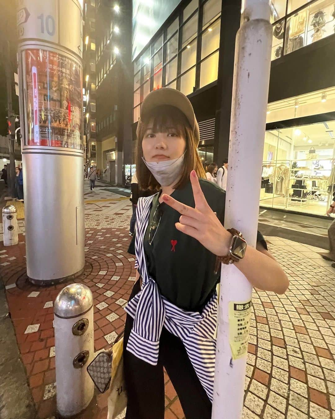 宮澤佐江さんのインスタグラム写真 - (宮澤佐江Instagram)「6月。上半期ラスト月か〜はやぃ🫨 そういえば大好きなしいたけ占いの連載が終わってしまった… 毎週月曜更新の占いが一週間の楽しみでした。 私の占い好きは間違いなくしいたけ占いから始まった笑 とある作品のテーブルワークで自己紹介と信じているものをみんなの前で話す時 『みやざわさえです、信じているものはしいたけ占いです』 と話したらカンパニーの何人かが笑ってくれたのを思い出しました🥲 連載の終了は寂しいけれど、またしいたけさんの温かい言葉を聞ける日を信じています！！😭 . #さて下半期から何を頼りに過ごせばいいのかしら #生涯しいたけ占いラバァー #話変わりますが口角下がりすぎな☹️」6月1日 20時46分 - sae_3830