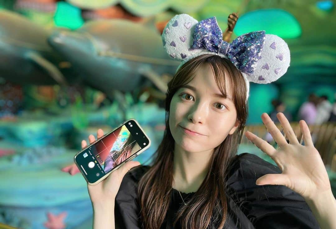 のインスタグラム：「ディズった♡  この後コーヒーカップ乗ったら、みごとに酔いました🫠  写真沢山あるから、また載せます〜🧜‍♀️  #disney#disneysea#littlemermaid」