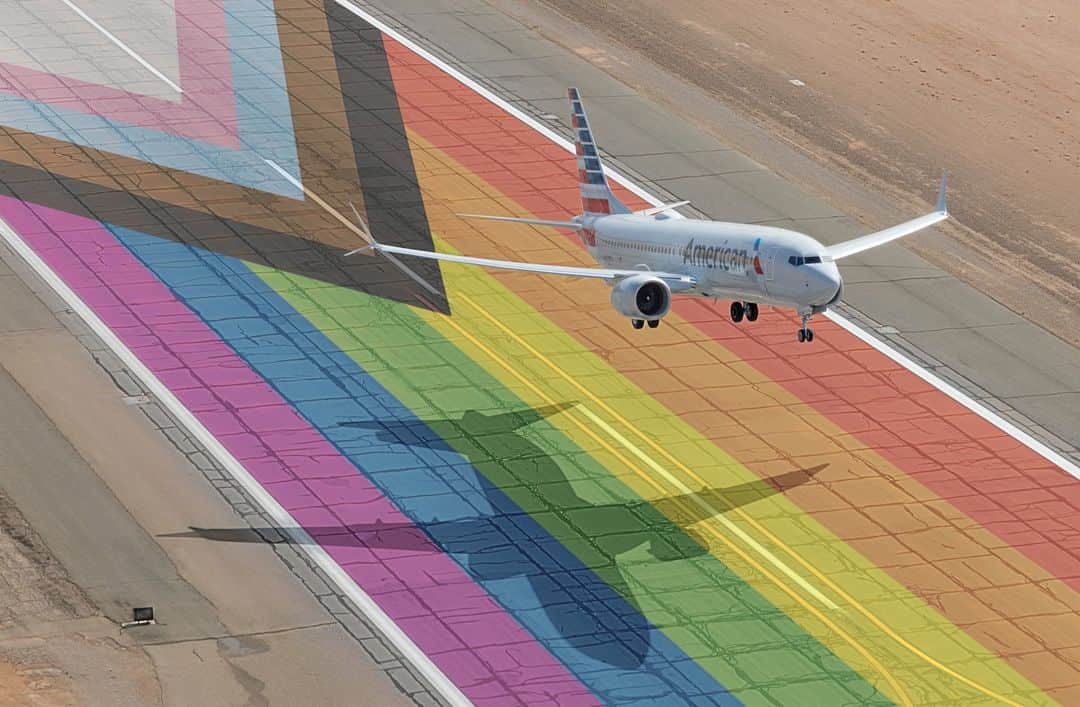 アメリカン航空のインスタグラム：「#PrideMonth serves as a time to come together and celebrate the love and diversity that makes our world a better place, it takes a commitment that continues year-round. 🌈 We believe in a world where everyone can be their true, authentic selves, and that's something worth celebrating!   ✨ As we celebrate the progress made, PRIDE also serves as a powerful reminder of and the work that lies ahead in creating and supporting a safe and equitable environment for our LGBTQ+ #AAteam members and our customers. 🌈💪」