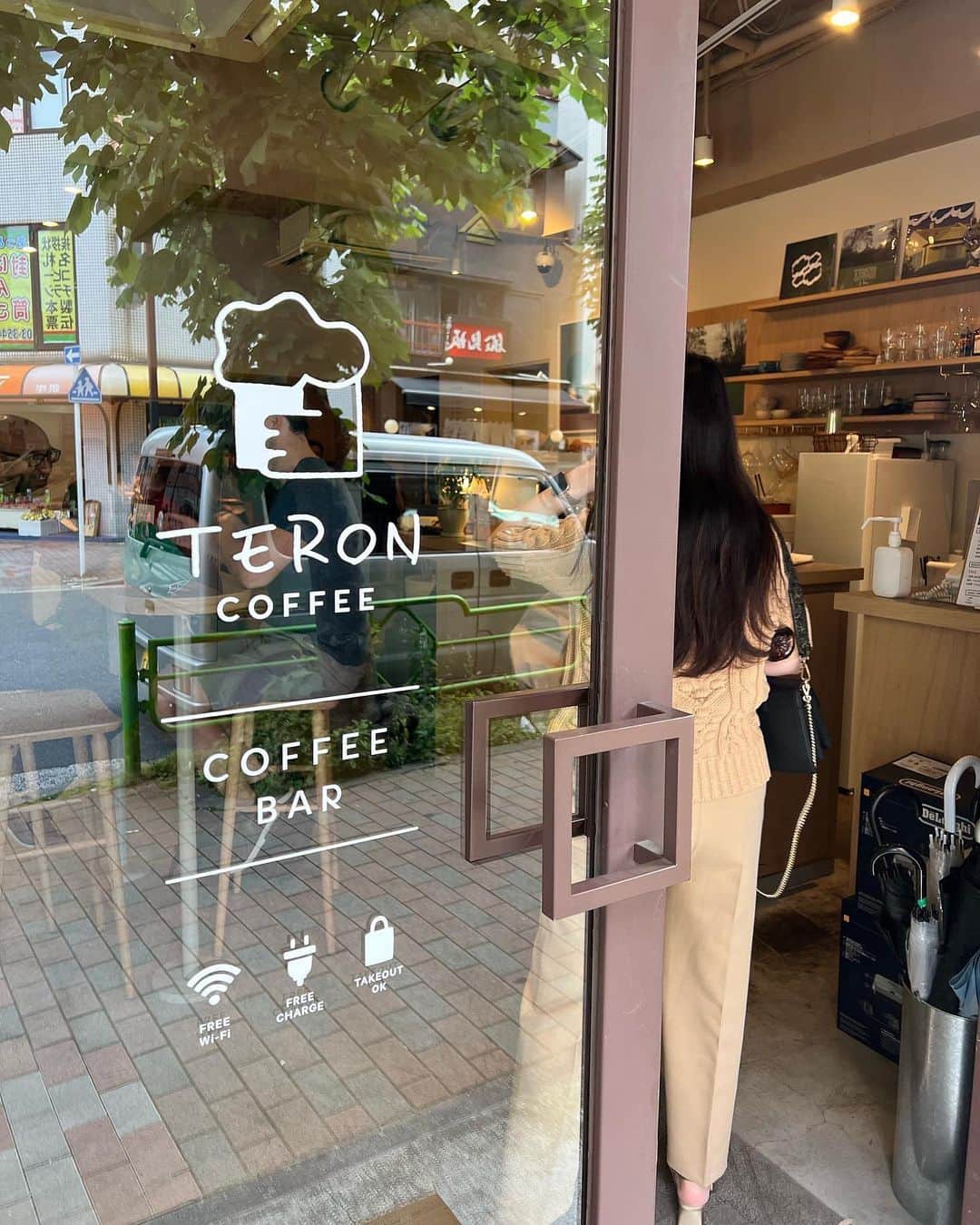 高階亜理沙さんのインスタグラム写真 - (高階亜理沙Instagram)「・ 🔖TERON COFFE コーヒーもすっきり私好みですごく好き☕️(写真は水出し) アフォガードとブラウニーもとっても美味しい🍫🤎 銀座のこっち側、全然行かないけどコーヒー屋さんとか 気になるお店が多くて探検してみようと思う🐾」6月1日 21時07分 - arisa_takashina