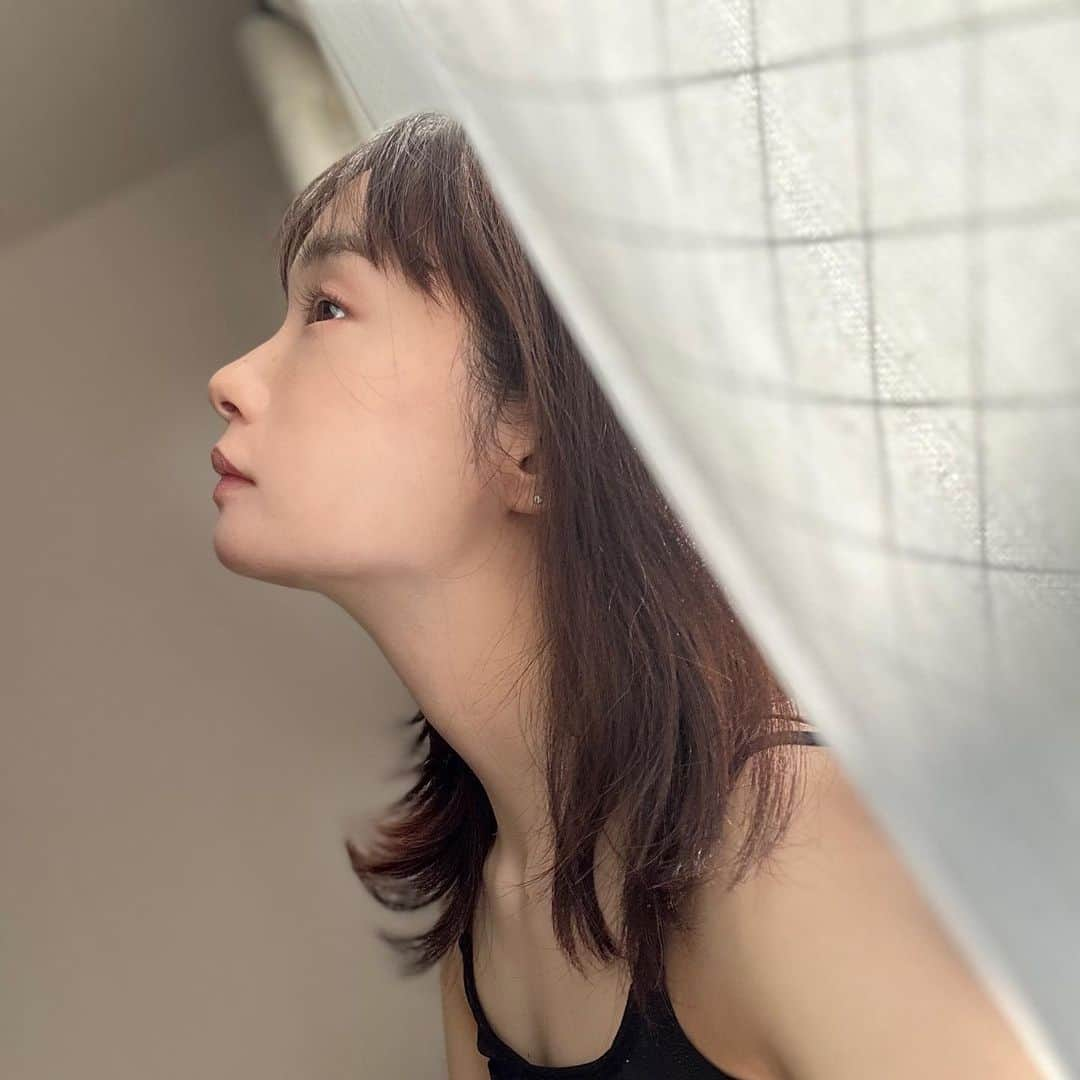 川村安奈さんのインスタグラム写真 - (川村安奈Instagram)「横顔  #me #selfies #selfportrait #fyp #横顔 #uniqlo #キャミソール #おすすめ」6月1日 21時14分 - anna_k53