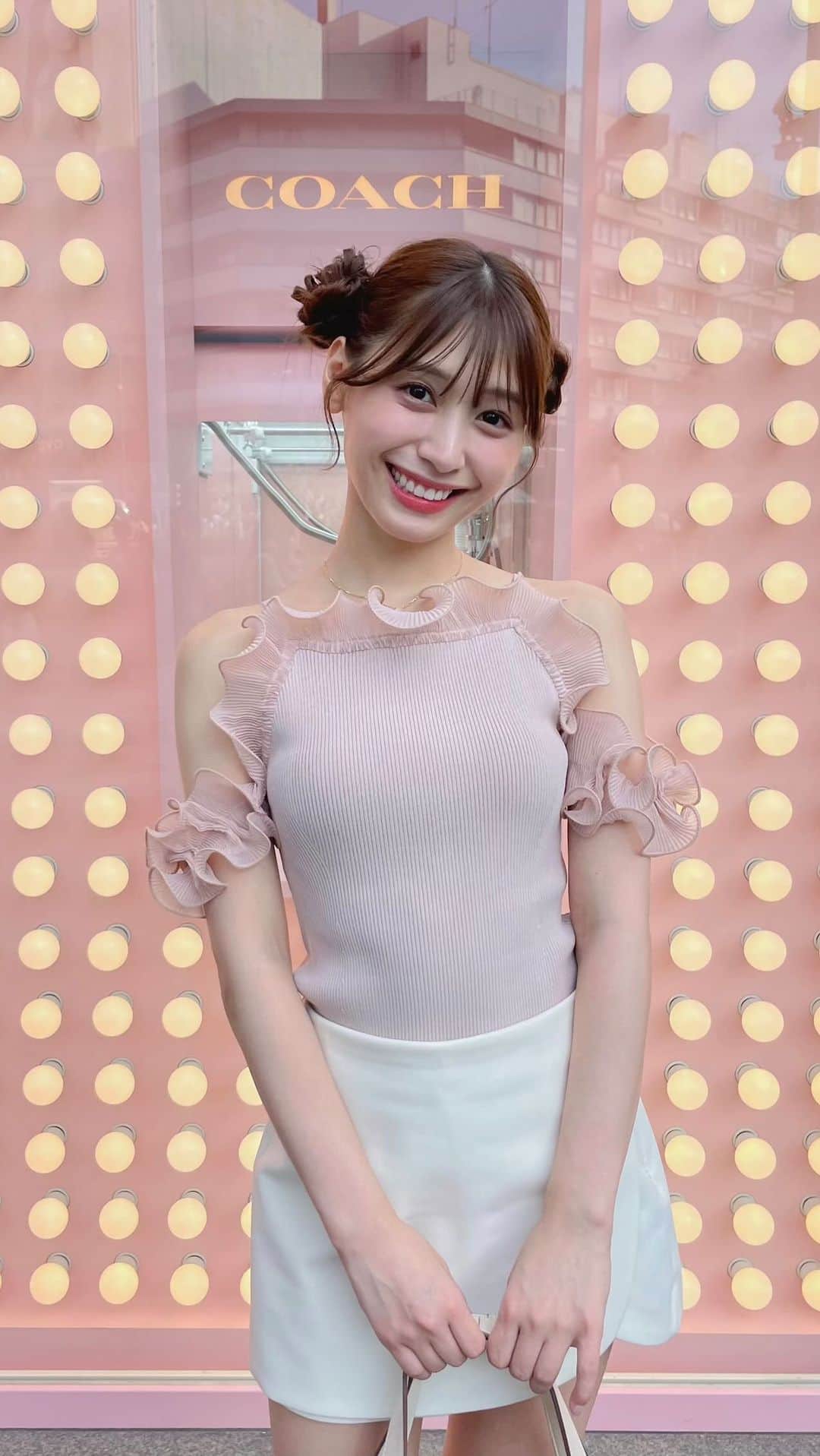 椚ありさのインスタグラム：「⠀ 久しぶりにヘアアレンジをして るんるんだった日☺️🎀  なんだか懐かしい感じがするスタイル😂笑」