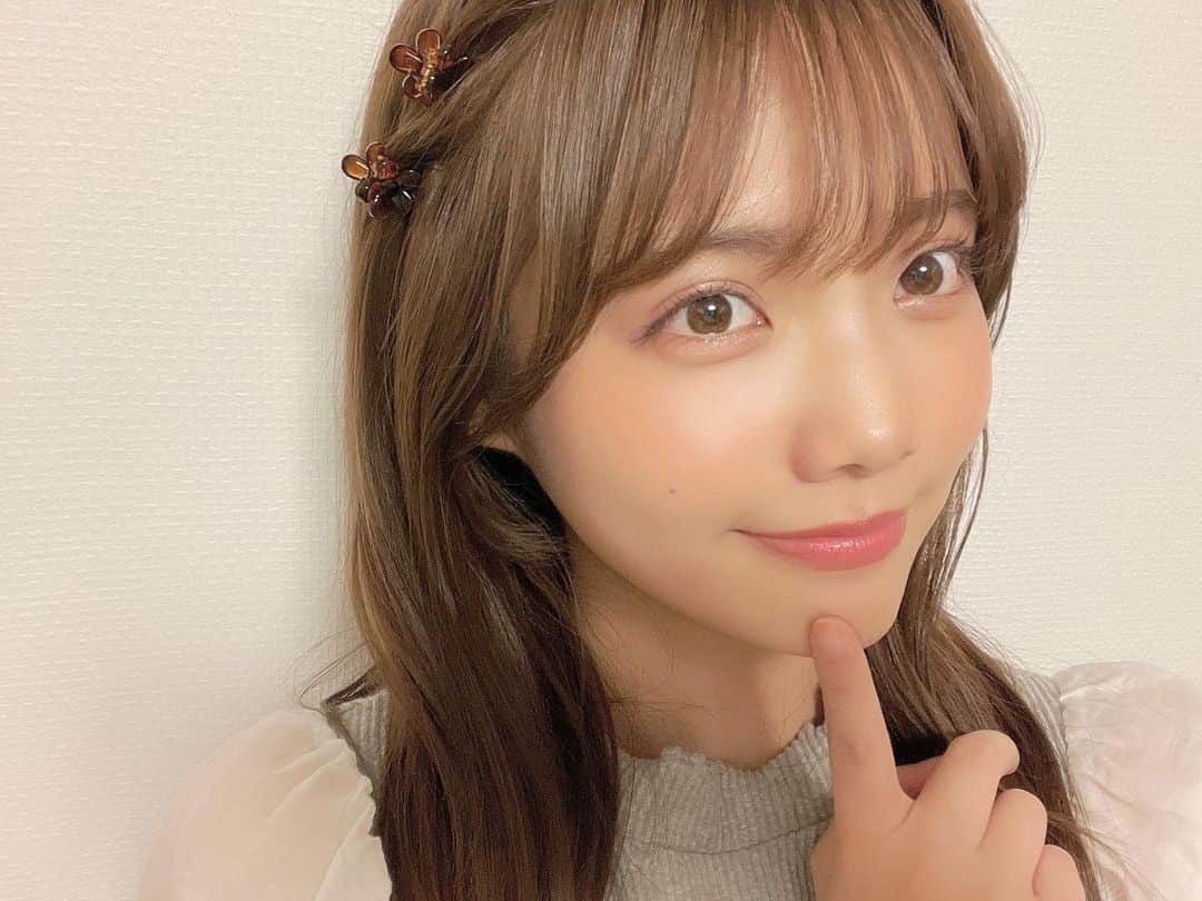 佐久間乃愛さんのインスタグラム写真 - (佐久間乃愛Instagram)「︎✿ アレンジした🌼  #ヘアアレンジ #ミニクリップ」6月1日 21時20分 - noa_sakuma