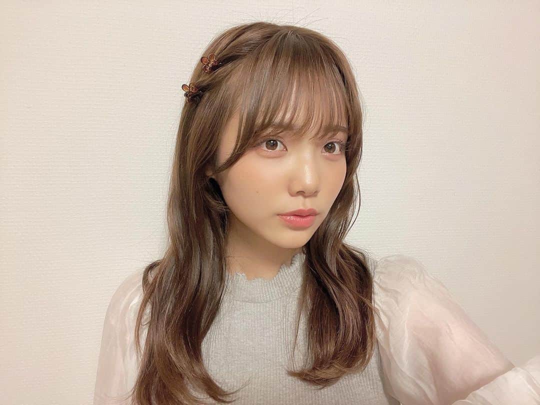 佐久間乃愛さんのインスタグラム写真 - (佐久間乃愛Instagram)「︎✿ アレンジした🌼  #ヘアアレンジ #ミニクリップ」6月1日 21時20分 - noa_sakuma