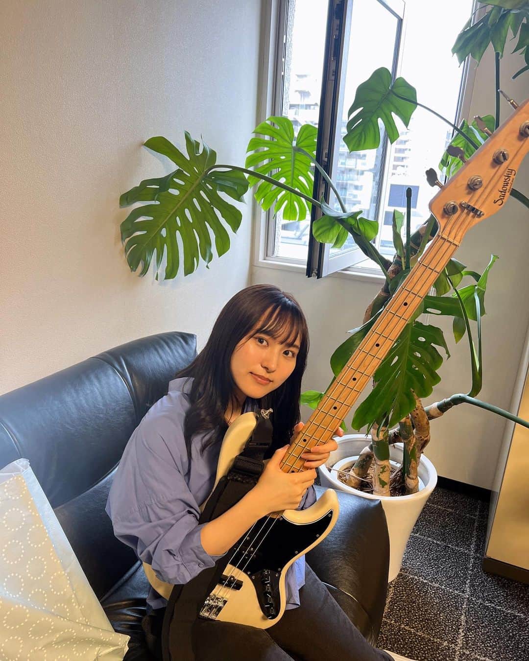杉岡泉美のインスタグラム：「パン工場　Thursday LIVE！ 「Good-bye My Loneliness」✨ 皆さんの暖かい声援が励みだなとすごく感じた日でした。 いつもありがとうございます😖😖 これからも宜しくお願いします！！ 皆さん、最高です！！👍🏻🙇🏻‍♀️」