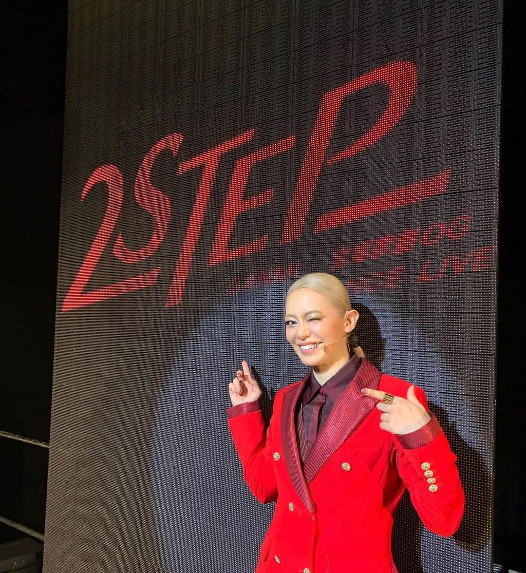 宇月颯のインスタグラム：「. . 『2 STEP』 大阪公演、いよいよ始まります！！ 大阪のお客様とどんな『2 STEP』になるのか、楽しみで仕方ないです🥰 明日から３日間よろしくお願いいたします✨ ⁡ そして、大阪公演もイベントが盛りだくさんです！！ 是非是非いらしてくださいね🙏💕 ⁡ ====================================== ⁡ 【梅田芸術劇場シアター・ドラマシティ公演】 ⁡ ❤️アフタートークショー🖤 6/2(金)14:00  Sota/kooouya/Kazashi/Dyson/Ryoga/矢吹世奈/綾凰華/飛龍つかさ/輝生かなで ⁡ 6/4(日)12:00  SUN-CHANG/Mr.D/shun/Yuuki/O.S.M/AOI/宇月颯/風馬翔/隼海惺 ⁡ ⁡ ❤️宝塚歌劇OG 7名によるお見送り会 🖤 OGキャスト7名が対象公演の終演後、ロビーでお客様をお見送りいたします！ ⁡ 6/3日(土)12:00 宇月 颯、風馬 翔、隼海 惺、矢吹世奈、綾 凰華、飛龍つかさ、輝生かなで　 ⁡ ⁡ ❤️スペシャルカーテンコール🖤 6/4(日)16:00 ⁡ ⁡ ⁡ ⁡ #2STEP #DANCELIVE #GANMI#宝塚歌劇OG #梅田劇場劇場シアタードラマシティ #2STEP_2023 #宇月颯 ⁡ ⁡」