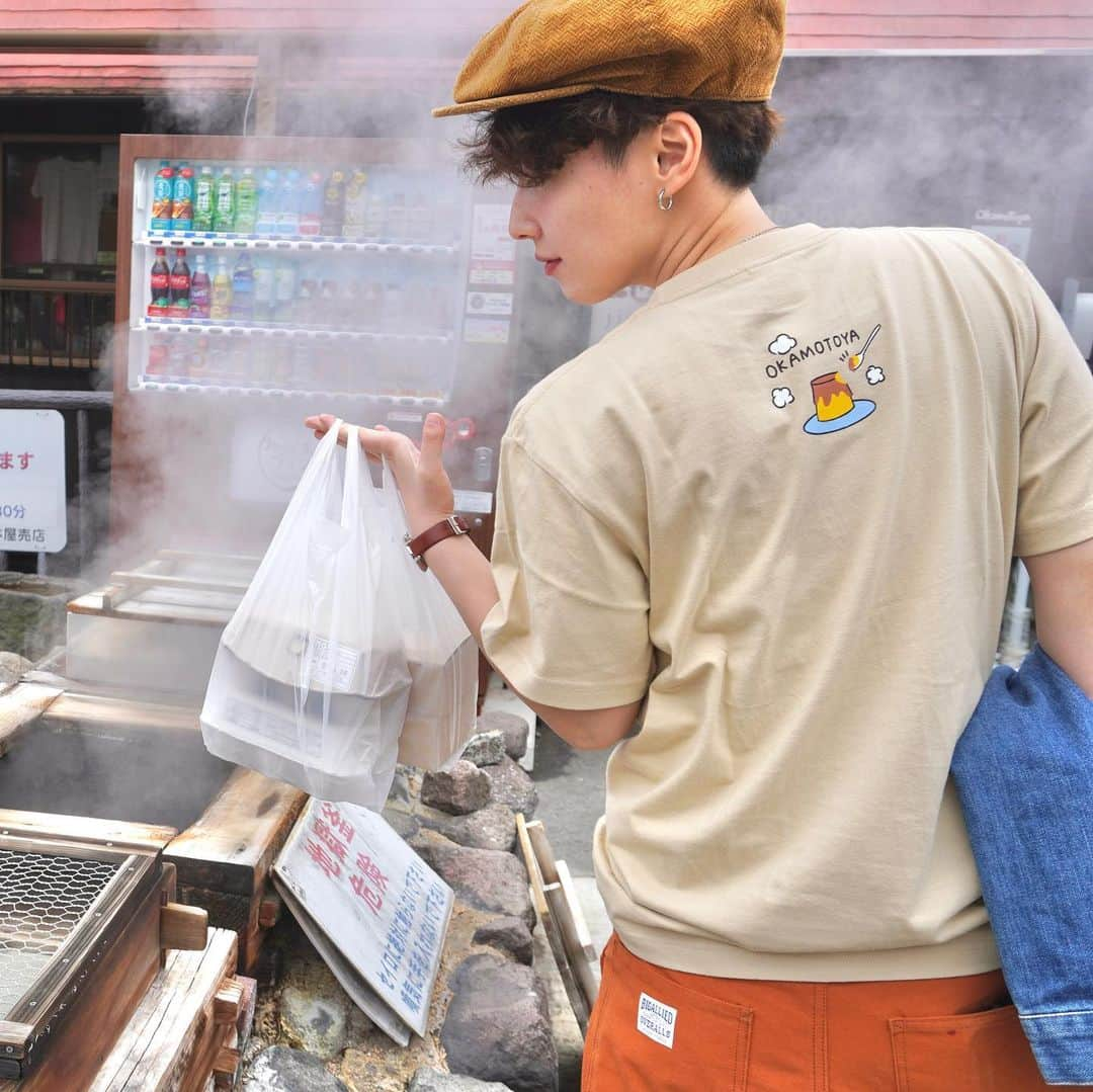 ひなたさんのインスタグラム写真 - (ひなたInstagram)「大分県でデートする際は世界で1番大きいブランコでいっぱい遊んだら、そのあとプリン屋さんで小腹満たすでしょう。  そいだら夜にはお肌ぷるぷるになる温泉に浸けて、夜中には美味しいラーメン屋さんに担いで連れて行きます。  あ、地獄巡りはムービーで済まさせます。笑  #大分県 #日本1がいっぱい」6月1日 21時50分 - imomuhi_nata