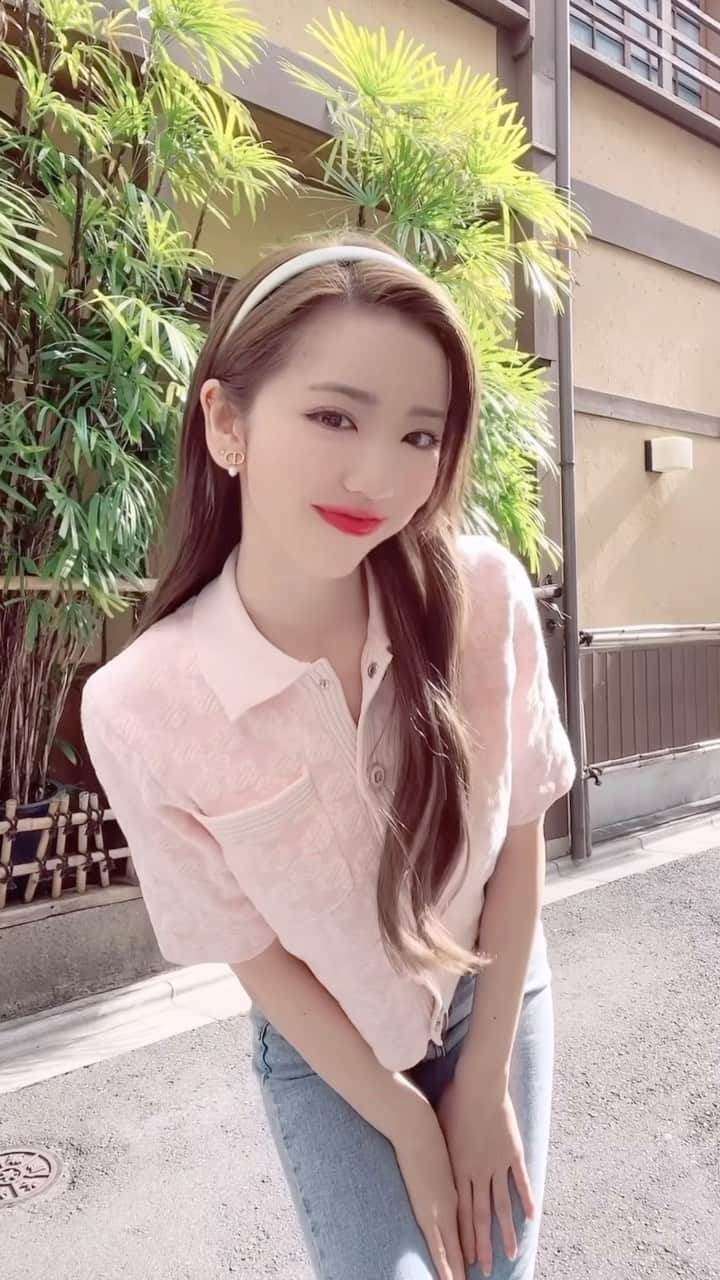 濵松里緒菜のインスタグラム：「(G)I-DLE - Queencard 反転(Mirrored) ver. 👑💕  https://vt.tiktok.com/ZSLND2by2/  中毒性のある曲とダンス✨  Please check out my TikTok account for more!!  I also have a Mirrored/Slow ver. for other songs  on my TikTok for those of you who want to learn  the dance for more kpop songs🥰  www.tiktok.com/@riona_poshgirls.official  The link is also in my bio🫶  #GIDLE #Queencard #여자아이들 #퀸카 #QueencardChallenge #퀸카챌린지 #I_feel  #kpop #dance #kpopdance #dancecover  #dancetutorial #tutorial #ダンス #踊ってみた  #反転 #スロー #アイドル #아이돌  #PoshGirls #파시걸스  #Riona #리오나 #rionahamamatsu」