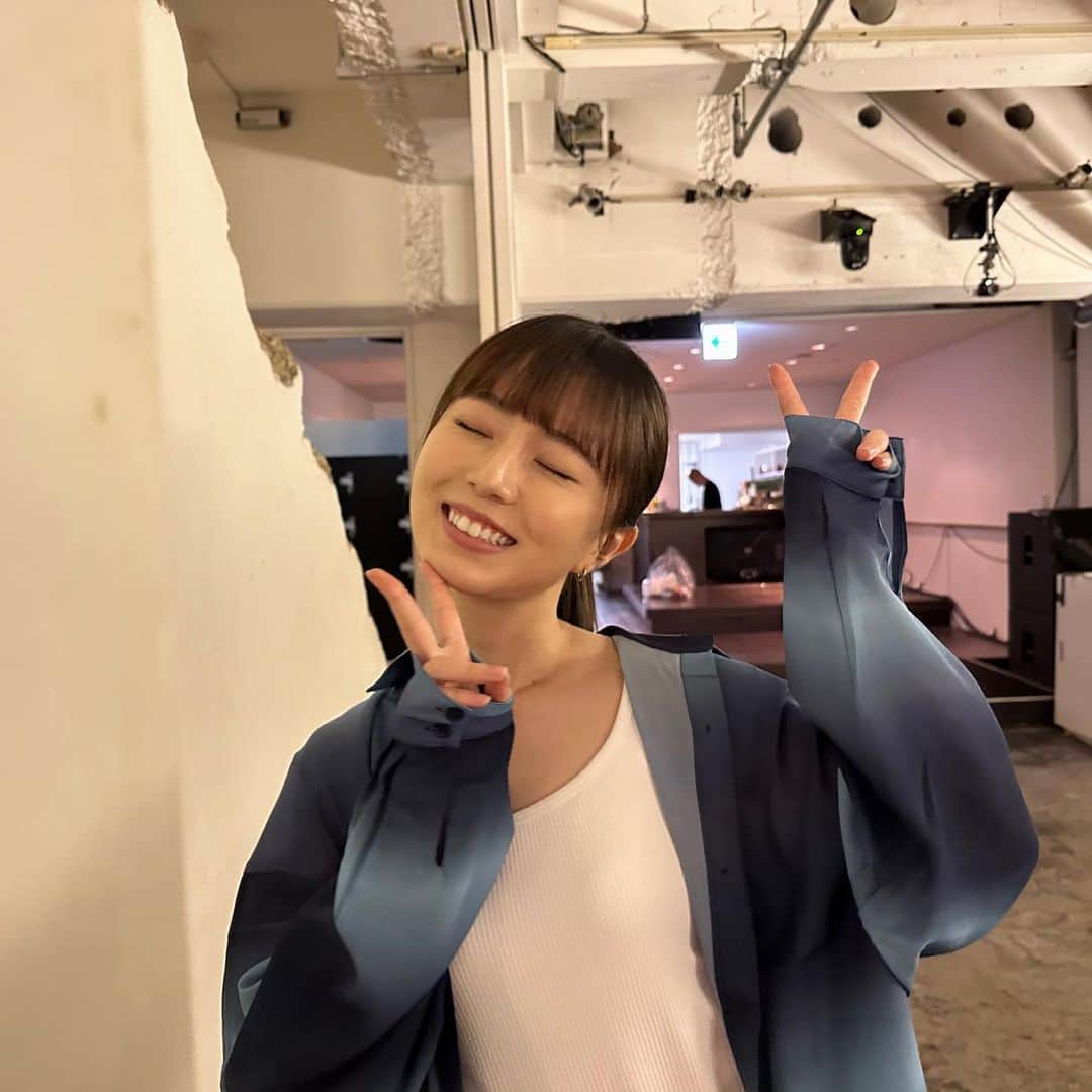 神野友亜のインスタグラム：「6.1 hillsパン工場 Thursday live 「Good-bye My Loneliness」  ありがとうございました‼︎ いつも温かい皆さんに支えられています。 音楽が好きだな、ZARDさんが好きだな。 と、胸が熱くなった一日でした！  SARD UNDERGROUNDで活動できている今が、ものすごく大切な時間です。  これからも宜しくお願いします❕」
