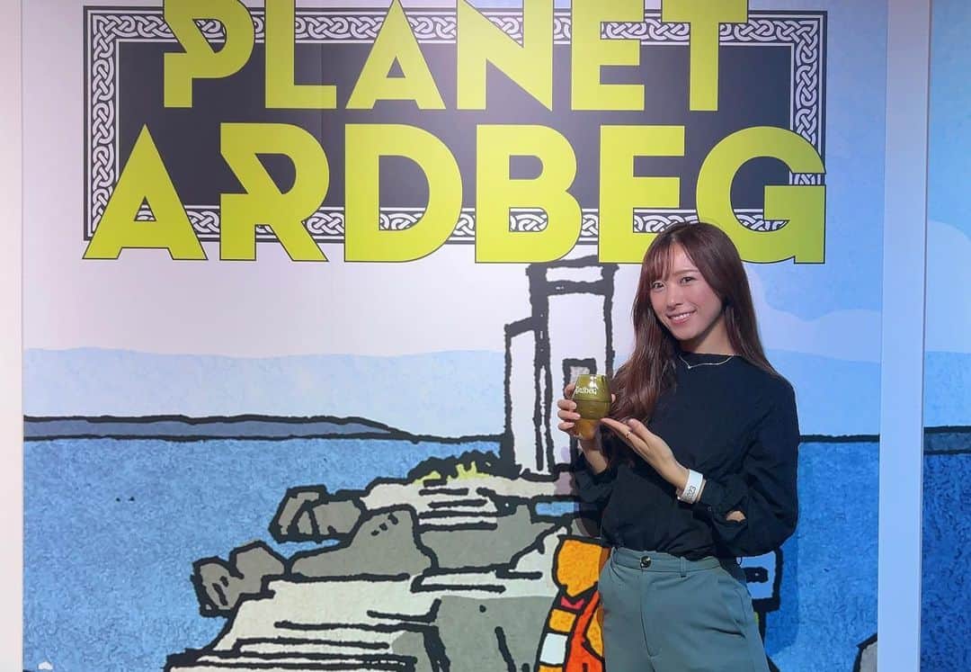ひかりさんのインスタグラム写真 - (ひかりInstagram)「Planet Ardbeg Day 2023 のイベントへ参加してきました☺️ 沢山飲み比べしてきたよ✨ アードベッグ10年はスモーキーで飲みやすかった✨ 限定発売のアードベッグヘビーヴェーパーはスパイシーで口の中で広がる感じがとても癖になりました☺️  そして6月3日は世界中のアードベッグファンで祝うアードベッグデーです🍾 日本でも、東京にて 6 月 2 日(金)~3 日(土)、大阪にて 6 月 9 日(金)~10 日(土)に Ardbeg Day イベントが開催されるみたい☺️ アードベッグファンの方は是非行ってみてね✨  #Ardbeg#アードベッグ#ArdbegDay2023#アードベッグデー2023#Sponsored#DrinkResponsibly」6月1日 22時00分 - piiiiiii_k