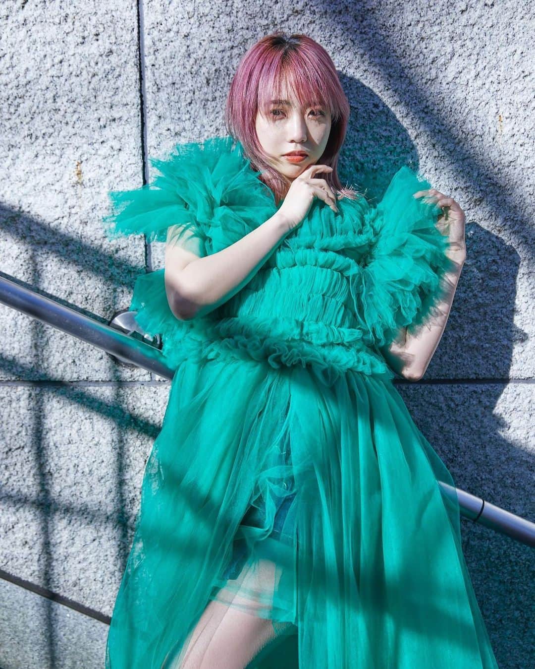 戸田真琴のインスタグラム：「新刊 『そっちにいかないで』（太田出版）  発売記念イベント多数開催します📢 すべてチケット発売中です！ぜひいらしてください📘  ①『そっちにいかないで』刊行記念サイン本お渡し会 日時：2023年6月10日(土)18:30～ 場所：ジュンク堂書店池袋本店4階 MJ cafe  ②What is a Makolin!? 『そっちにいかないで』出版記念SPトーク＆サイン会 日時：2023年6月15日(木)OPEN 18:00／START 19:00～ 場所：LOFT9 Shibuya／オンライン配信あり  ③ 戸田真琴トーク＆サイン会 私小説『そっちにいかないで』発売記念イベント in大阪 日時：2023年6月18日(日) OPEN 12:00／START 13:00～ 場所：大阪・梅田 Lateral  ※詳細URLはプロフィールのリンクからHP→calendar→希望イベント日のリンクまで」