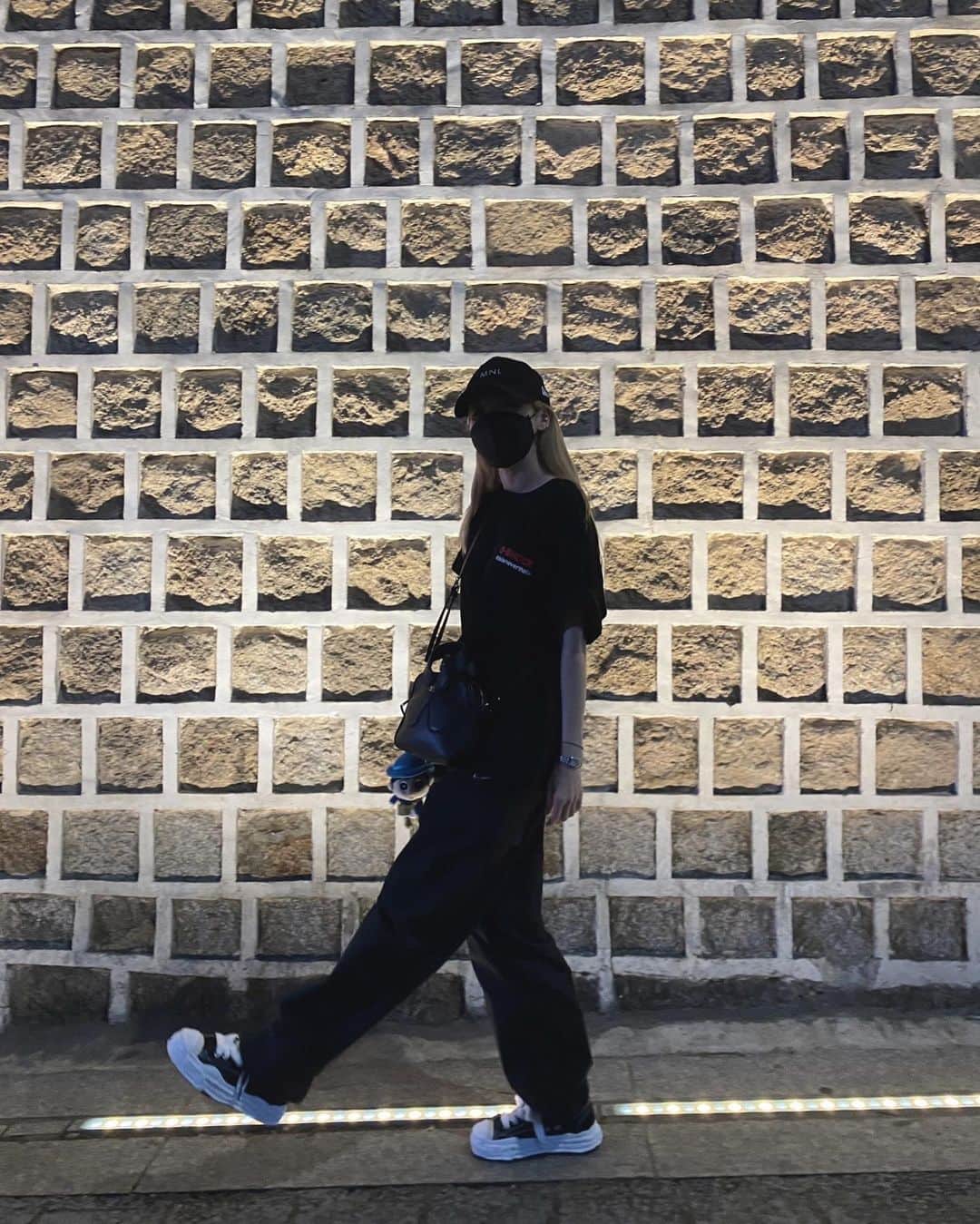 ダラ さんのインスタグラム写真 - (ダラ Instagram)「뮤지컬도 보고, 바람쐬며 걷기도 하고, 맛있는것도 먹고~ 😌👍  신배우 잘한당~!!! 👏🏻👏🏻👏🏻」6月1日 22時40分 - daraxxi