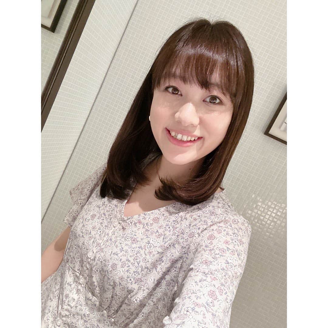 西村志野のインスタグラム：「＊ 美容院に行って気分晴れやかに 6月のスタート♫  今月も楽しいことがたくさんありますように✨ 6月もよろしくお願いします(*^^*) ＊ #6月 #美容院 #hairstyle #haircut  #アナウンサー #フリーアナウンサー #西村志野」