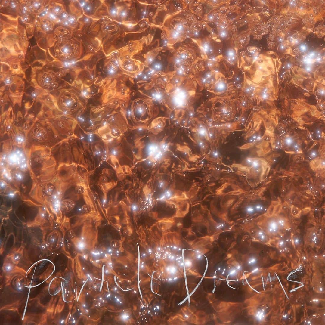 金澤ダイスケのインスタグラム：「新曲「Particle Dreams」6/14に配信開始します！  そしてライブツアー『フジファブリックLIVE TOUR 2023 "Particle Dreams"』も6月から始まるのでよろしくお願いしまっす！」