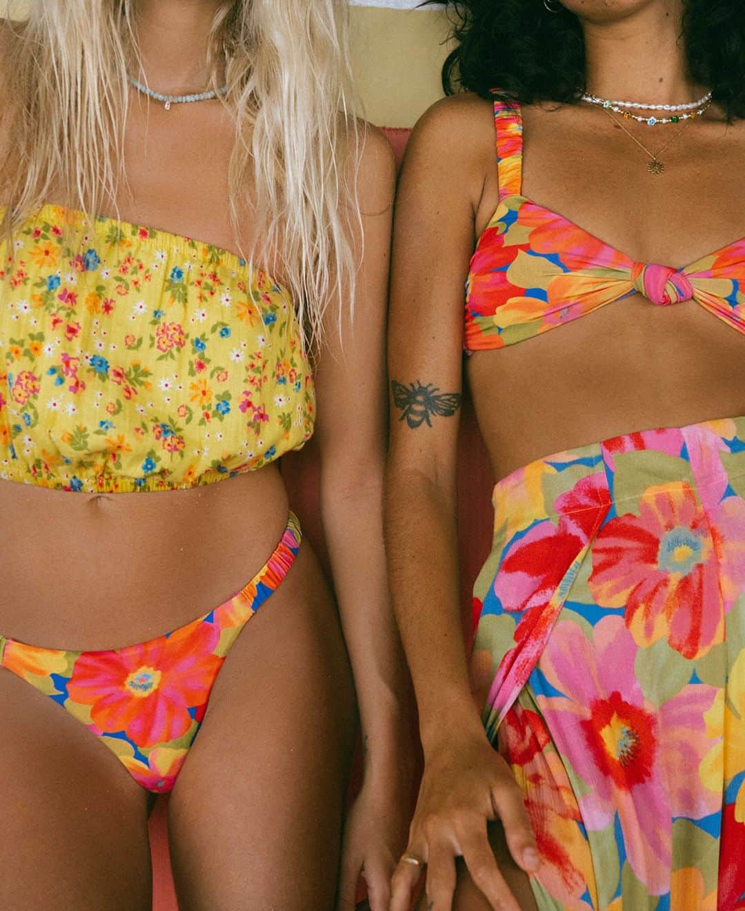BILLABONG WOMENSさんのインスタグラム写真 - (BILLABONG WOMENSInstagram)「Bright island vibes in our newest collection, A Summer Kinda Love, out now!」6月2日 9時00分 - billabongwomens