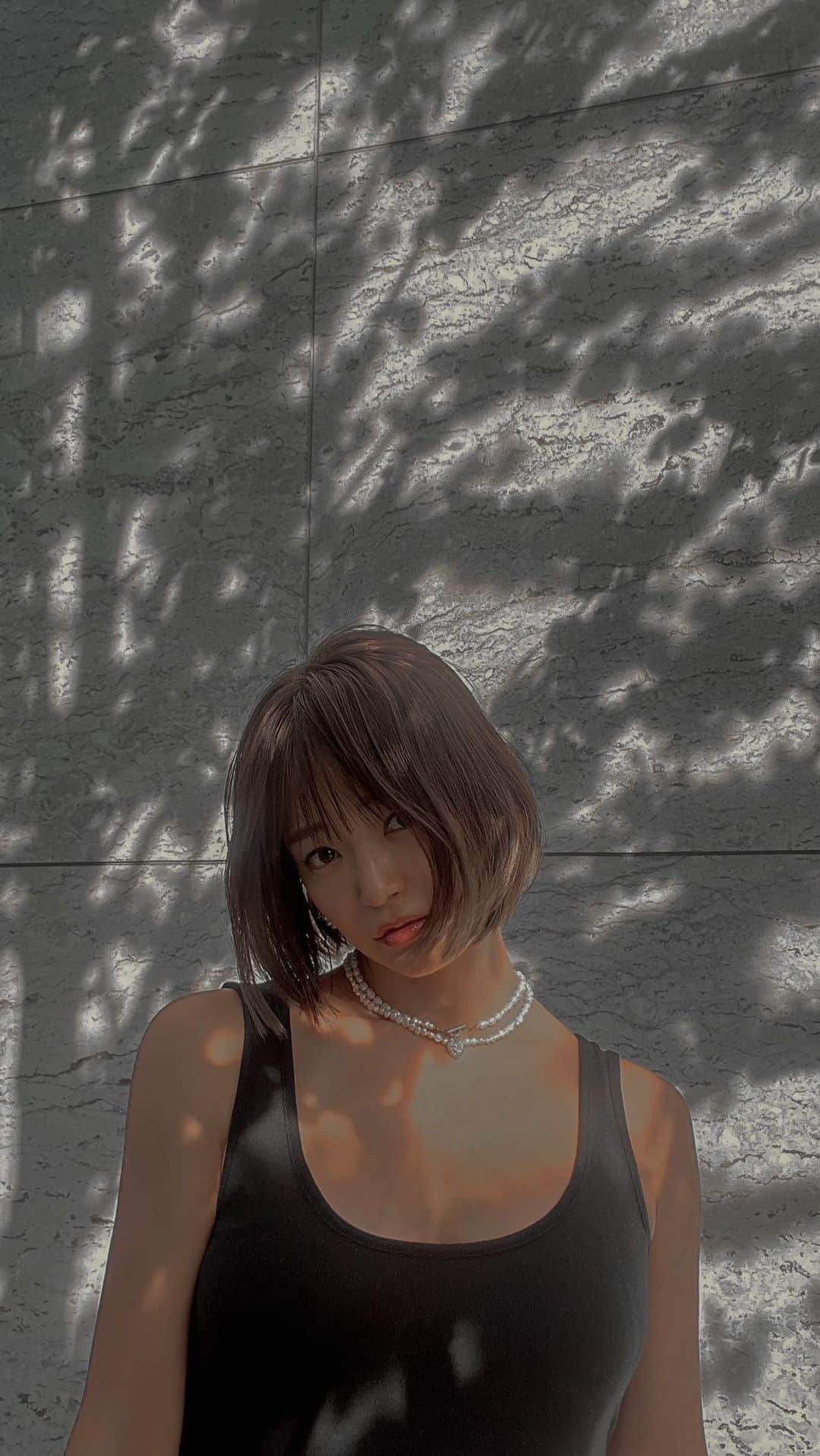 紺谷みえこのインスタグラム：「ꕤ…˖*大人ボブꕤ…˖* @vie.ishida  有難うございます。  #大人ボブ　#フレンチボブ　#ミニボブ　#美容　#ヘアスタイル　#モデル　#カジュアル　#40代ヘアスタイル  #hair #style #model #fashion #singlemoms」