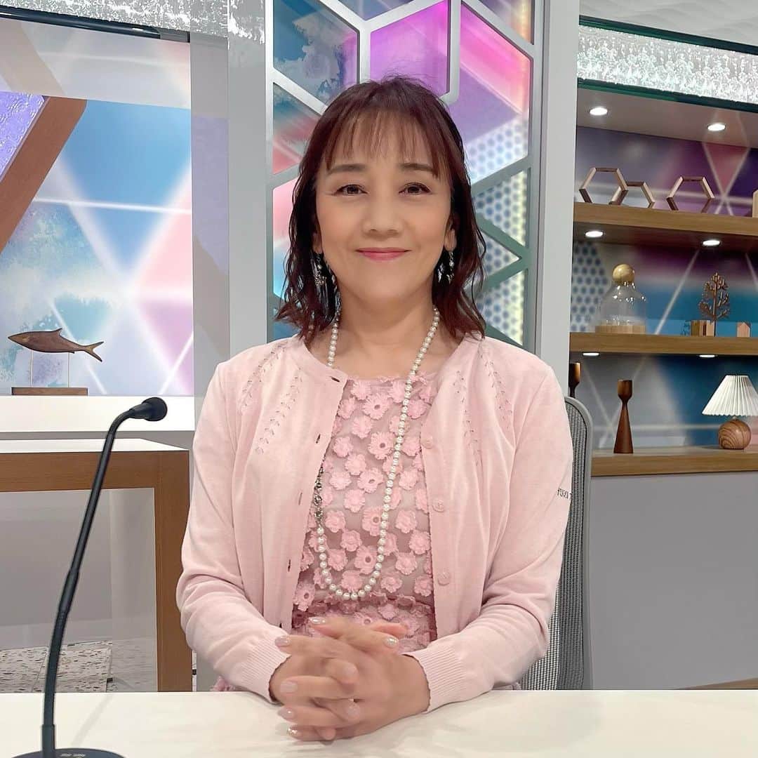 のインスタグラム：「. 水曜日ytv「ten.」  All pink 🎀🦩🩰🩷👚🌷💝💘🌸  #読売テレビ #西田ひかる #hikarunishida #news #yukitorii」
