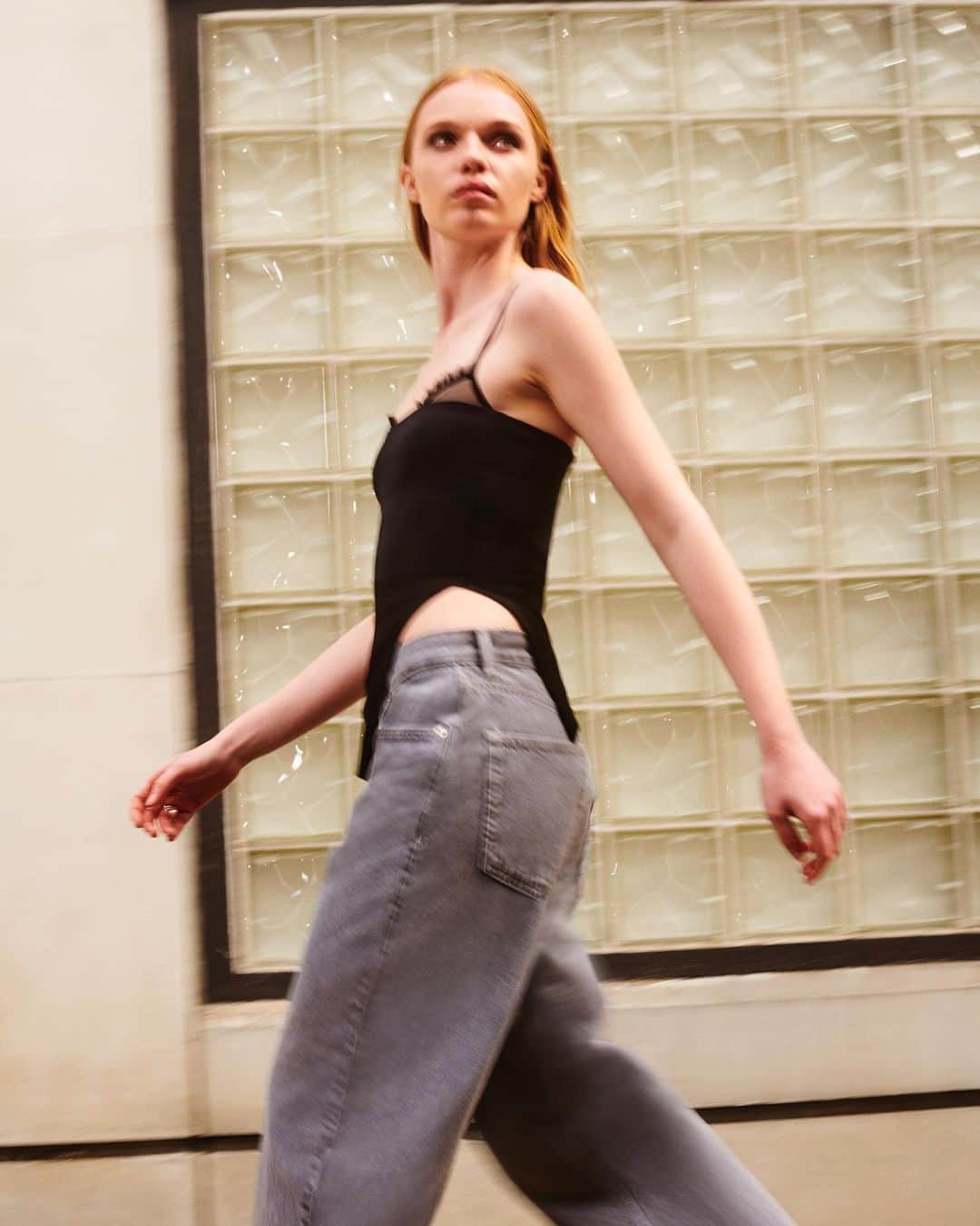 トップショップのインスタグラム：「What happened to jeans and a nice top?  Asking for a friend.   The mesh detailed tank [coming soon] The low rise 90s jeans [127513681]」