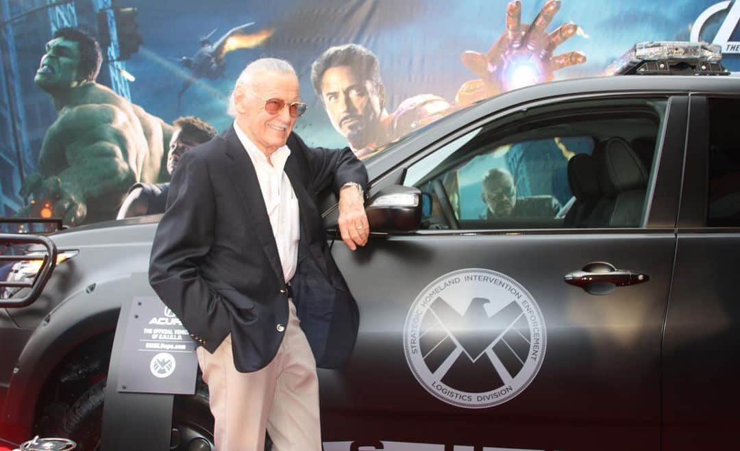 スタン・リーさんのインスタグラム写真 - (スタン・リーInstagram)「#ThrowbackThursday, cars edition. Which car would you want to take a spin in? #StanLee」6月2日 1時11分 - therealstanlee