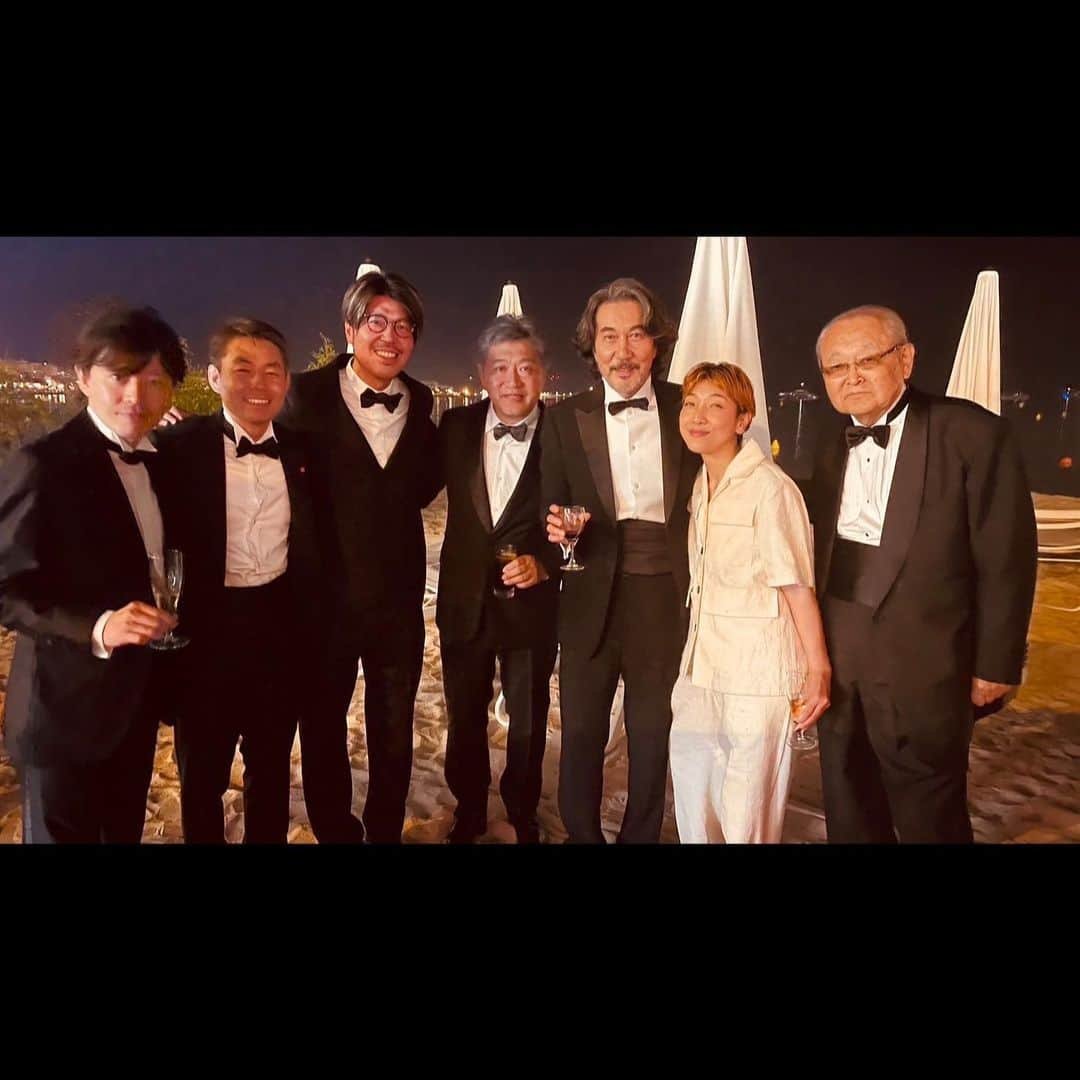 安藤サクラさんのインスタグラム写真 - (安藤サクラInstagram)「@festivaldecannes  ♥️❤️♥️ おめでとうございます🌿吉報と共に帰って参りました🇫🇷🌿さて本日6.2怪物公開されます🎞️ぜひ劇場でご覧ください❤️‍🔥 @kaibutsumovie  @soyakurokawa_official  @hinata_hiiragi_official  @nagayama.eita  🤍 @chanelofficial  @endoyumi  @yujiokuda1012  @megumiyoshida_  🤍🤍🤍」6月2日 1時40分 - sakuraando