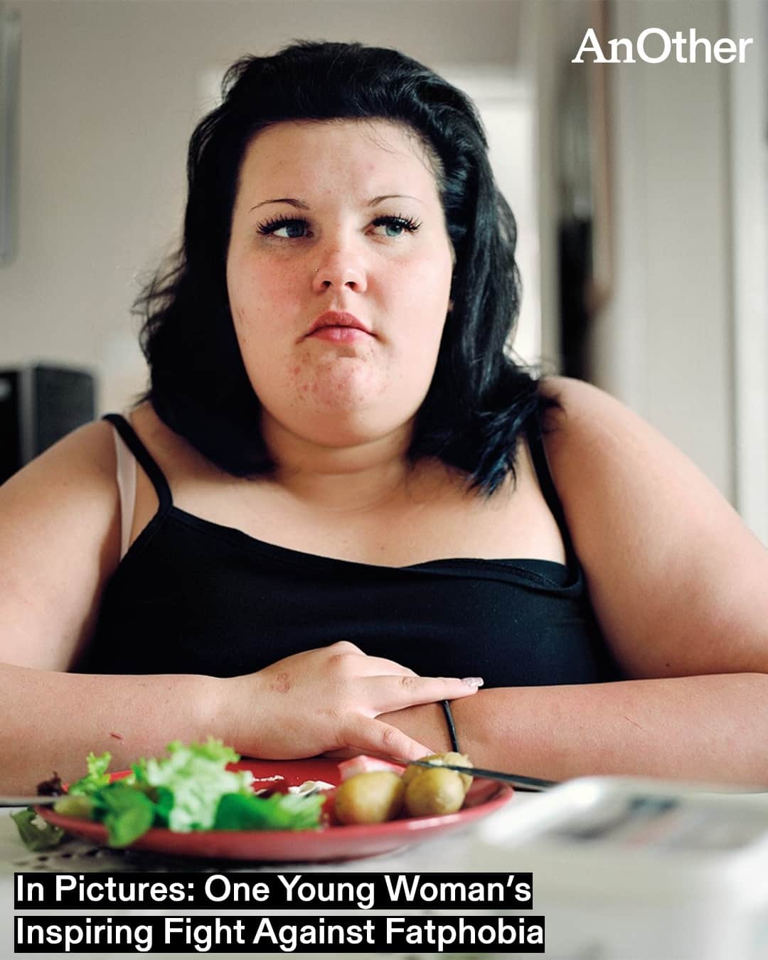 AnOther Magazineのインスタグラム：「@abbiets’s time-spanning new photo book – Kiss it! – explores the ins and outs of fat life through a neutral lens, by combining the dark moments of Trayler-Smith’s younger years with over a decade of pictures following Shannon’s experience of growing up as an overweight person ❤️⁠ ⁠ "I grew up feeling that my body was wrong," the photographer tells @princessgeorgina. "Because I was chubby from a young age, my weight was always seen as an issue – it wasn’t my issue, but one that was imposed on me." Read more at the link in bio 📲⁠ ⁠ 📸 Kiss it! by Abbie Trayler-Smith⁠ 1. Shannon, age 15, watching her food intake at home. Sheffield, 2012⁠ 2. Shannon, age 22, on holiday. Costa del Sol, Spain, 2018⁠ 4. Shannon, age 15, laughing with friends at prom. Sheffield, 2012⁠ 5. Shannon, age 16. Sheffield, 2013⁠ 7. Shannon, age 16, recovers in hospital⁠ 8. Shannon, age 14, en route to school in year nine. Sheffield, 2010⁠」