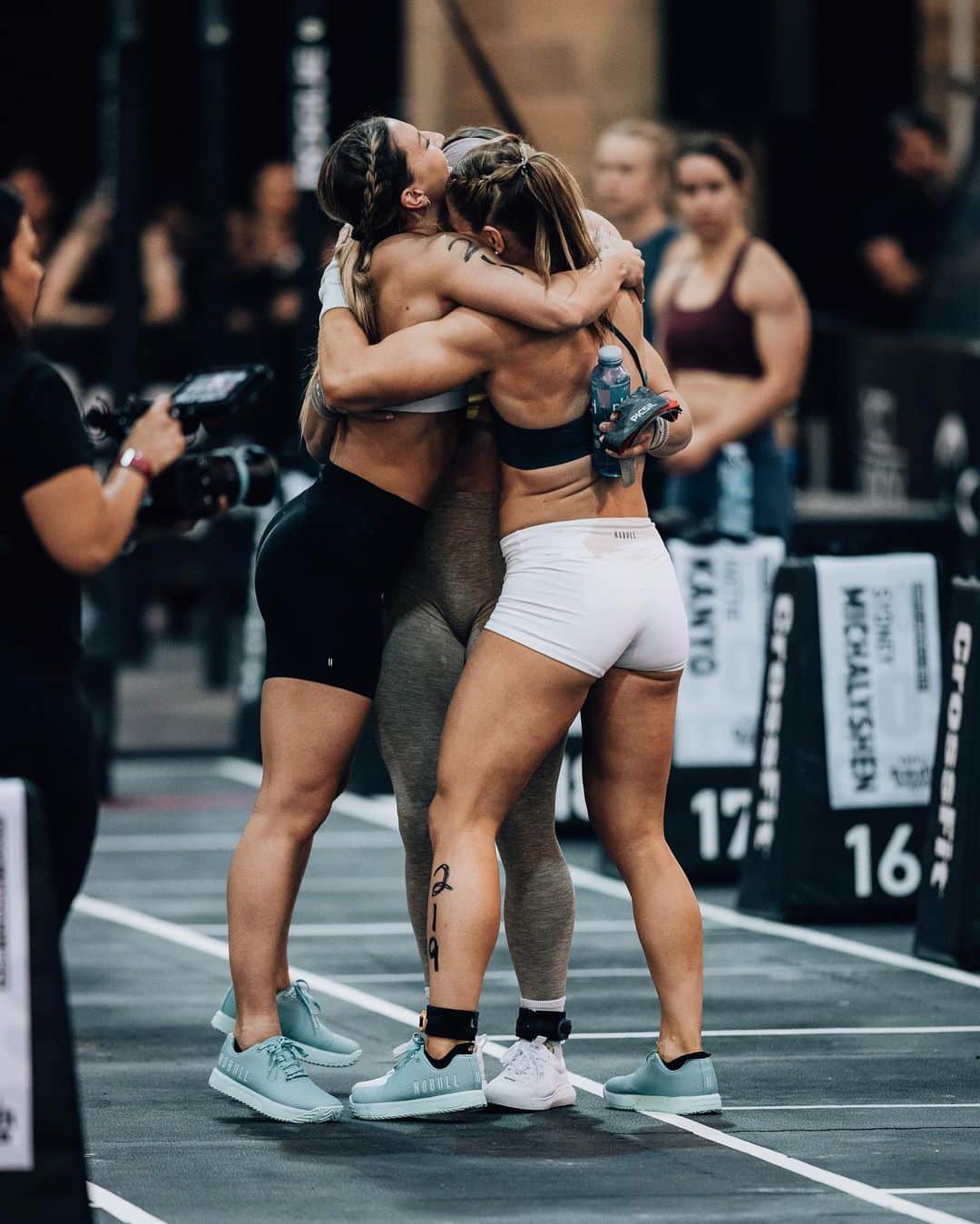 Katrin Tanja Davidsdottirさんのインスタグラム写真 - (Katrin Tanja DavidsdottirInstagram)「I AM GOING TO MY 10th @crossfitgames ✨🫶🏼😭❤️☀️☺️🦋🌻 I have literally been smiling ear to ear & constantly telling @brookslaich over these past couple days just how HAPPY I AM. We did it. We get to go back to Madison & compete to be best in the world!!!!!!  This is also the happiest I have been out on the competition floor in a long time - I felt focused. I felt confidence in my preparation & I TRUSTED MYSELF. 🐺🤍✨  I am so excited to continue building on where we are right now - I have a feeling this will be a summer to remember! Games training is my favorite time of the year & I can not WAIT to get back to work 🤝😏 @hwpotraining   THEN: SEE YOU ALL IN MADISON!  THANK YOU to everybody for the support & loud cheers this weekend ❤️ I felt all of it 🫶🏼 Thank you to my HWPO family for taking on this journey with me 🥹 We are only getting started & I am so incredibly thankful & excited about this journey we are on! Thank you to my love @brookslaich for being my rock & greatest supporter day in & day out! Thank you to all of the CF Games team, staff, judges, volunteers for making all of this possible & giving us a competition floor to express ourselves!   My heart is full of gratitude & I am just so thankful. ✨   Photos: @nobull #IAmNOBULL」6月2日 2時18分 - katrintanja