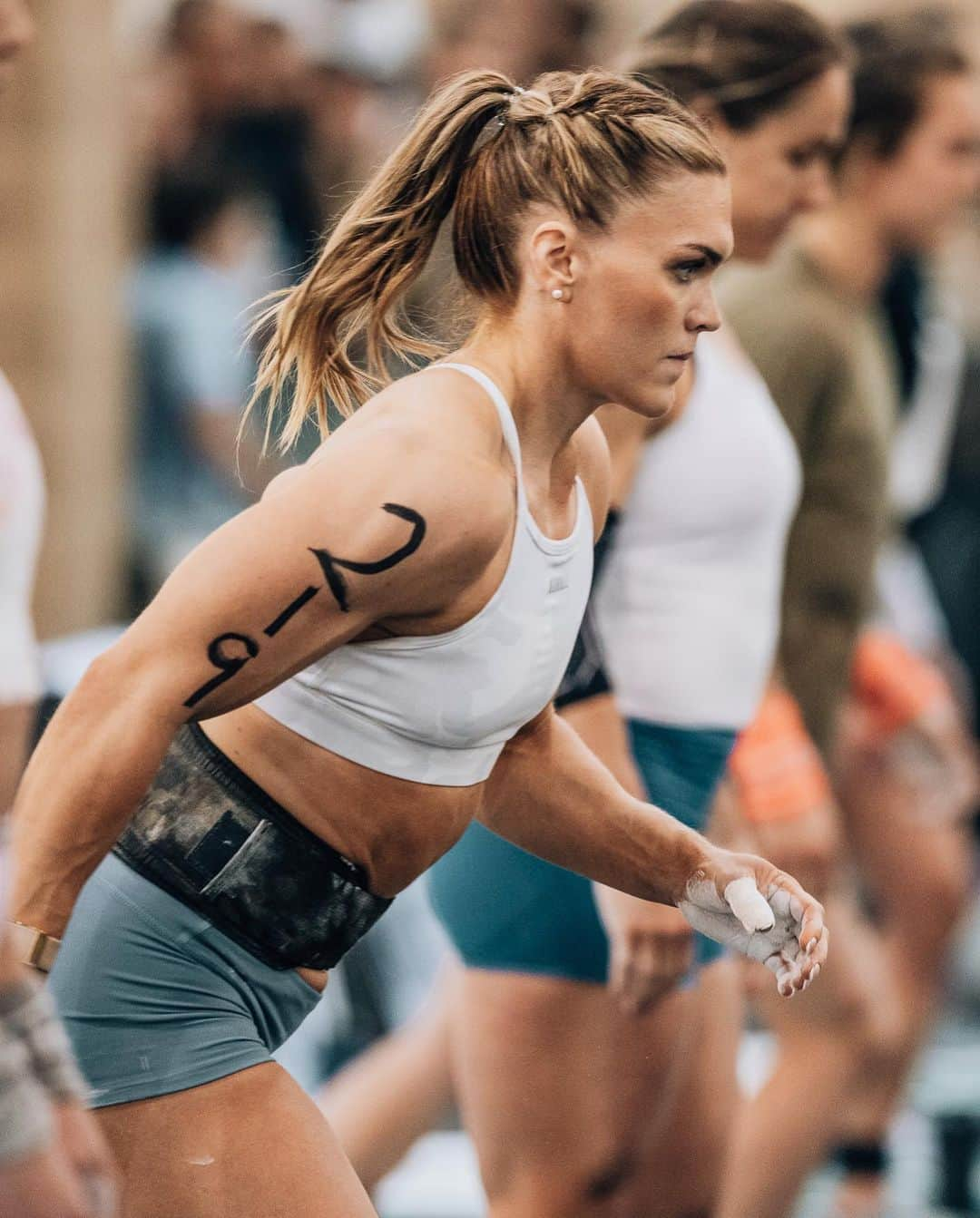 Katrin Tanja Davidsdottirさんのインスタグラム写真 - (Katrin Tanja DavidsdottirInstagram)「I AM GOING TO MY 10th @crossfitgames ✨🫶🏼😭❤️☀️☺️🦋🌻 I have literally been smiling ear to ear & constantly telling @brookslaich over these past couple days just how HAPPY I AM. We did it. We get to go back to Madison & compete to be best in the world!!!!!!  This is also the happiest I have been out on the competition floor in a long time - I felt focused. I felt confidence in my preparation & I TRUSTED MYSELF. 🐺🤍✨  I am so excited to continue building on where we are right now - I have a feeling this will be a summer to remember! Games training is my favorite time of the year & I can not WAIT to get back to work 🤝😏 @hwpotraining   THEN: SEE YOU ALL IN MADISON!  THANK YOU to everybody for the support & loud cheers this weekend ❤️ I felt all of it 🫶🏼 Thank you to my HWPO family for taking on this journey with me 🥹 We are only getting started & I am so incredibly thankful & excited about this journey we are on! Thank you to my love @brookslaich for being my rock & greatest supporter day in & day out! Thank you to all of the CF Games team, staff, judges, volunteers for making all of this possible & giving us a competition floor to express ourselves!   My heart is full of gratitude & I am just so thankful. ✨   Photos: @nobull #IAmNOBULL」6月2日 2時18分 - katrintanja