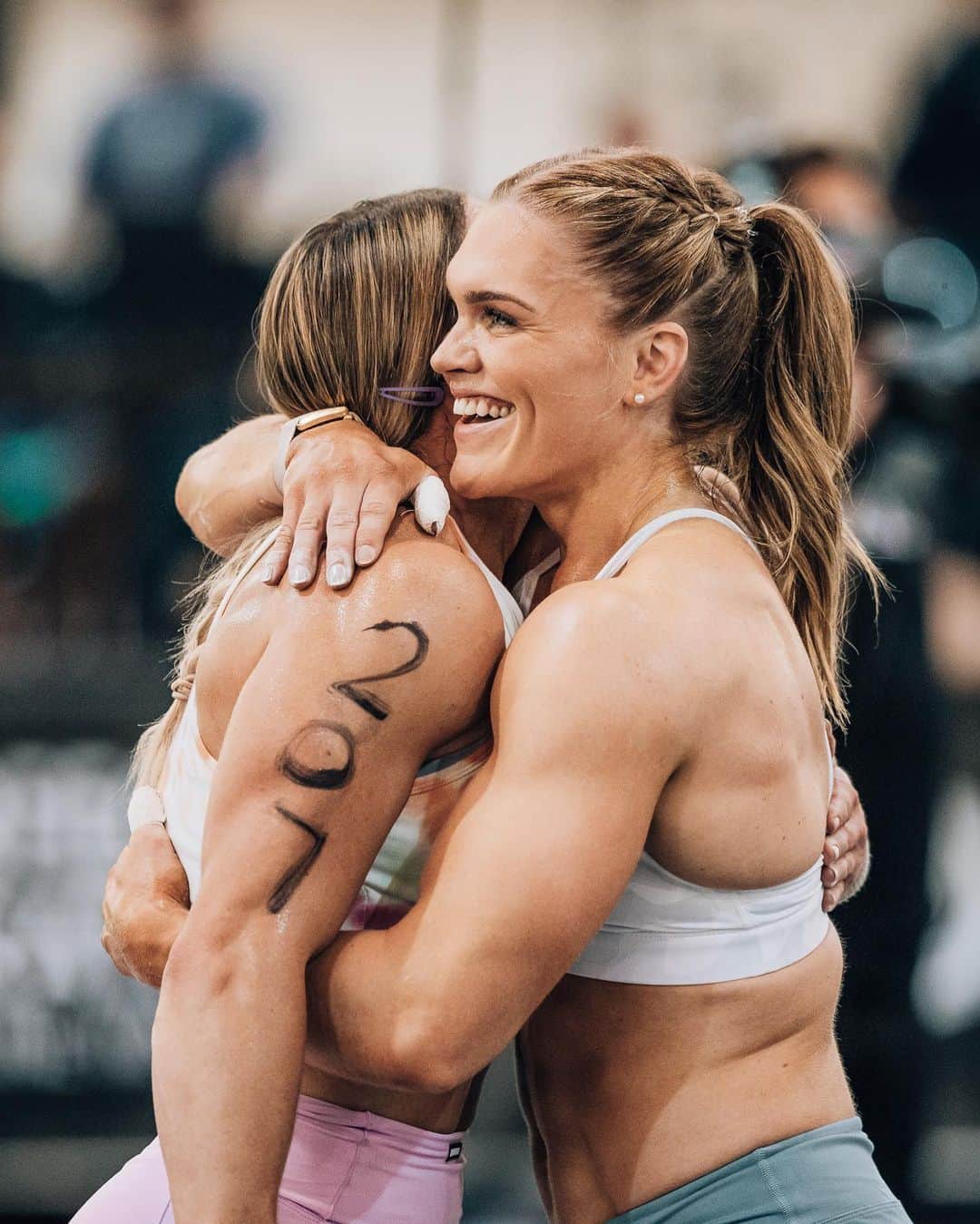 Katrin Tanja Davidsdottirさんのインスタグラム写真 - (Katrin Tanja DavidsdottirInstagram)「I AM GOING TO MY 10th @crossfitgames ✨🫶🏼😭❤️☀️☺️🦋🌻 I have literally been smiling ear to ear & constantly telling @brookslaich over these past couple days just how HAPPY I AM. We did it. We get to go back to Madison & compete to be best in the world!!!!!!  This is also the happiest I have been out on the competition floor in a long time - I felt focused. I felt confidence in my preparation & I TRUSTED MYSELF. 🐺🤍✨  I am so excited to continue building on where we are right now - I have a feeling this will be a summer to remember! Games training is my favorite time of the year & I can not WAIT to get back to work 🤝😏 @hwpotraining   THEN: SEE YOU ALL IN MADISON!  THANK YOU to everybody for the support & loud cheers this weekend ❤️ I felt all of it 🫶🏼 Thank you to my HWPO family for taking on this journey with me 🥹 We are only getting started & I am so incredibly thankful & excited about this journey we are on! Thank you to my love @brookslaich for being my rock & greatest supporter day in & day out! Thank you to all of the CF Games team, staff, judges, volunteers for making all of this possible & giving us a competition floor to express ourselves!   My heart is full of gratitude & I am just so thankful. ✨   Photos: @nobull #IAmNOBULL」6月2日 2時18分 - katrintanja