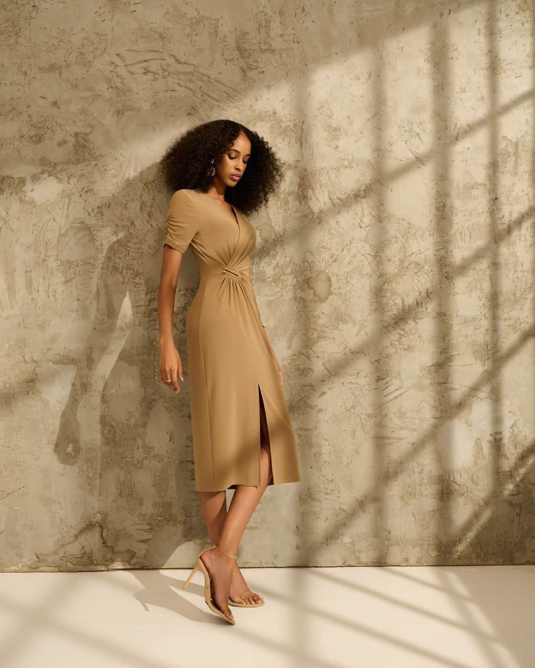 のインスタグラム：「This stretchy cotton blend dress is the perfect ‘fit to see you through the high of summer. #IlovemyJR⁠ ⁠ Cette robe confortable au tissu léger et extensible est l’allié optimal pour rester tendance cette été.⁠ ⁠ STYLE / 232120」