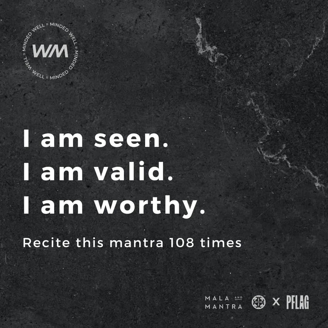 ジョディ・スウィーティンのインスタグラム：「I am seen. I am valid. I am worthy. 🏳️‍🌈 🏳️‍⚧️   This is the mantra we wish for all people who identify as LGBTQIA+ to recite and internalize.   We're thrilled to share the Unconditional Love Mala bracelet is now here! 📿 Wearing it is a powerful way to show your pride and support for the LGBQIA+ community.  This special Mala bracelet was intentionally designed by @officiallycoelho and @malaandmantra to support and advocate for LGBTQIA+ people and those who love them.   Proceeds from the Unconditional Love Mala bracelet will directly support @pflag PFLAG National now through June 2024 and help carry out our shared mission to create a more caring, just, and affirming world for LQBTQIA+ people.  Purchase yours today at malaandmantra.com or click the link in Matthew's bio! ✨ -   PFLAG was founded in 1973, and it the nation's first and largest organization dedicated to supporting, educating, and advocating for LGBTQIA+ people and their families.  Learn more at PFlag.org   #unconditionallove #livewellminded  #malaandmandtra #pflagproud」