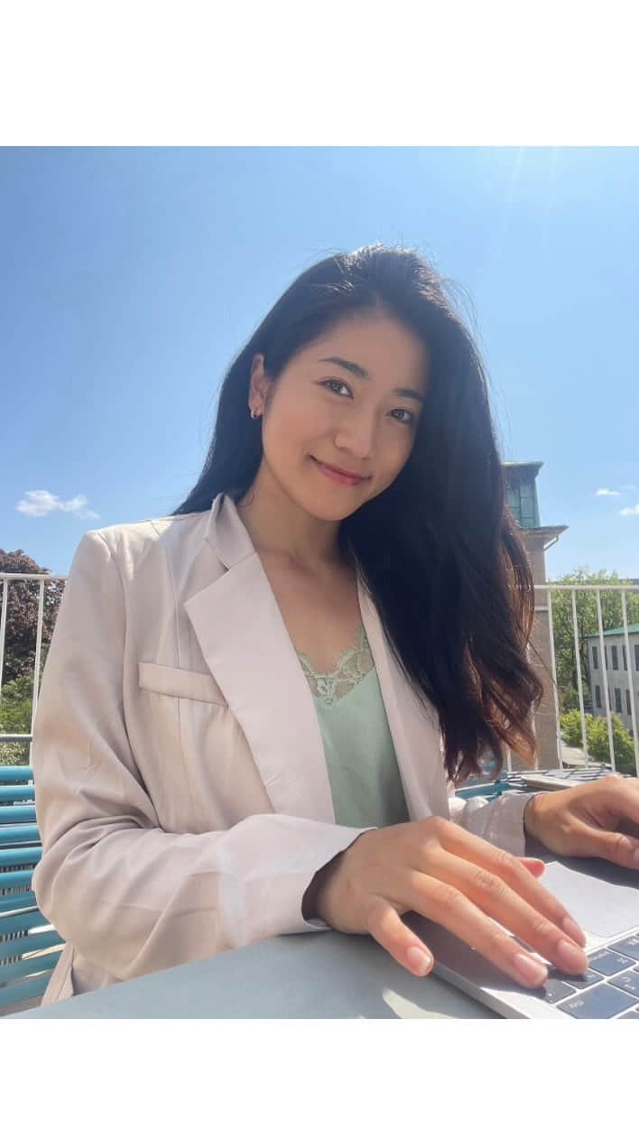 大野南香のインスタグラム：「Thesis Submitted!! #everydayhappy」