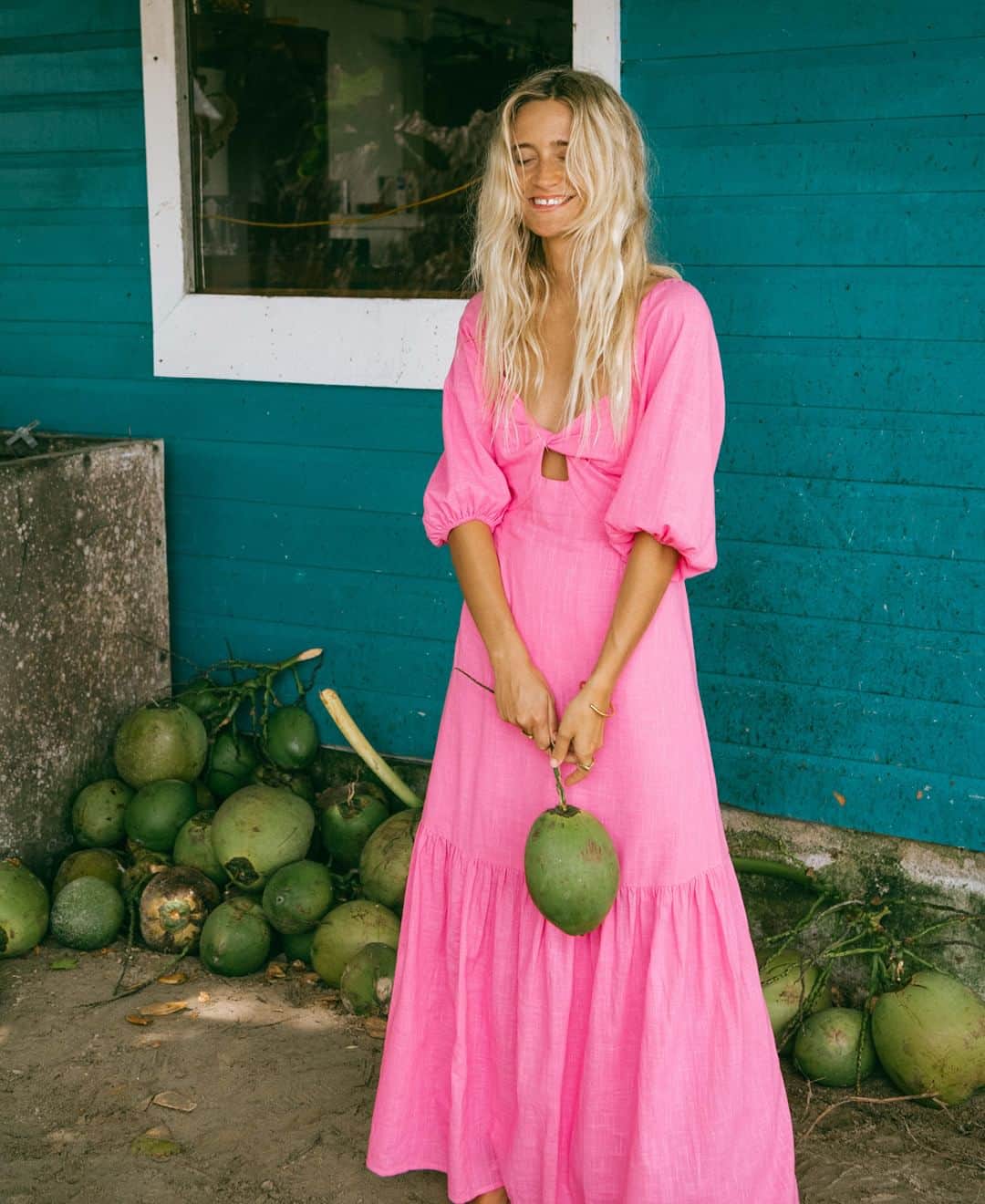 BILLABONG WOMENSのインスタグラム：「The perfect summer dress doesn't exi....」