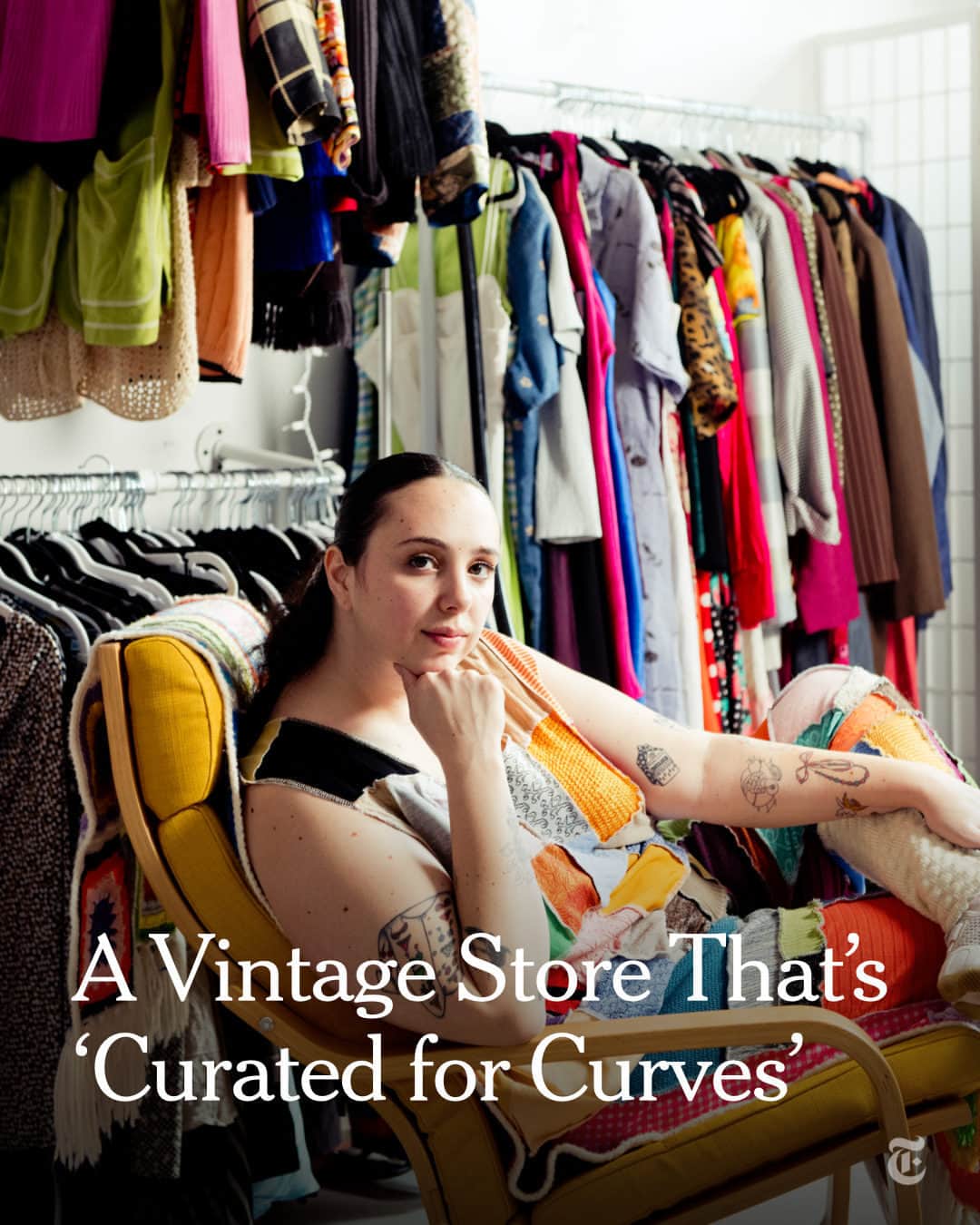 のインスタグラム：「With Berriez, a Brooklyn shop selling vintage and independent designer pieces, Emma Zack hopes to change the fashion market for plus-size shoppers.  The plus-size vintage store began in late 2018, when Zack, 31, noticed the dearth of online shopping options for plus-size vintage. At the time, Zack would shop on Instagram for vintage clothes, buying “oversized” garments often shown on thin models, she said, estimating that they would fit her size 14 figure. But they never seemed to work, and she grew frustrated, and inspired.  The Berriez studio is now located in an industrial building in Bedford-Stuyvesant and is full of a rainbow assortment of clothing, art and accessories. The racks contain garter T-shirts, patchwork pieces, squiggly neon Popsicle-colored crochet dresses, shirts with simulated nipple rings, and patterned button-downs from the 1980s and ’90s. Zack hosts personal shopping appointments at the studio and, this past fall, she put on the store’s first runway show during New York Fashion Week.  Tap the link in our bio for the full story on @shopberriez. Photos by @gab」