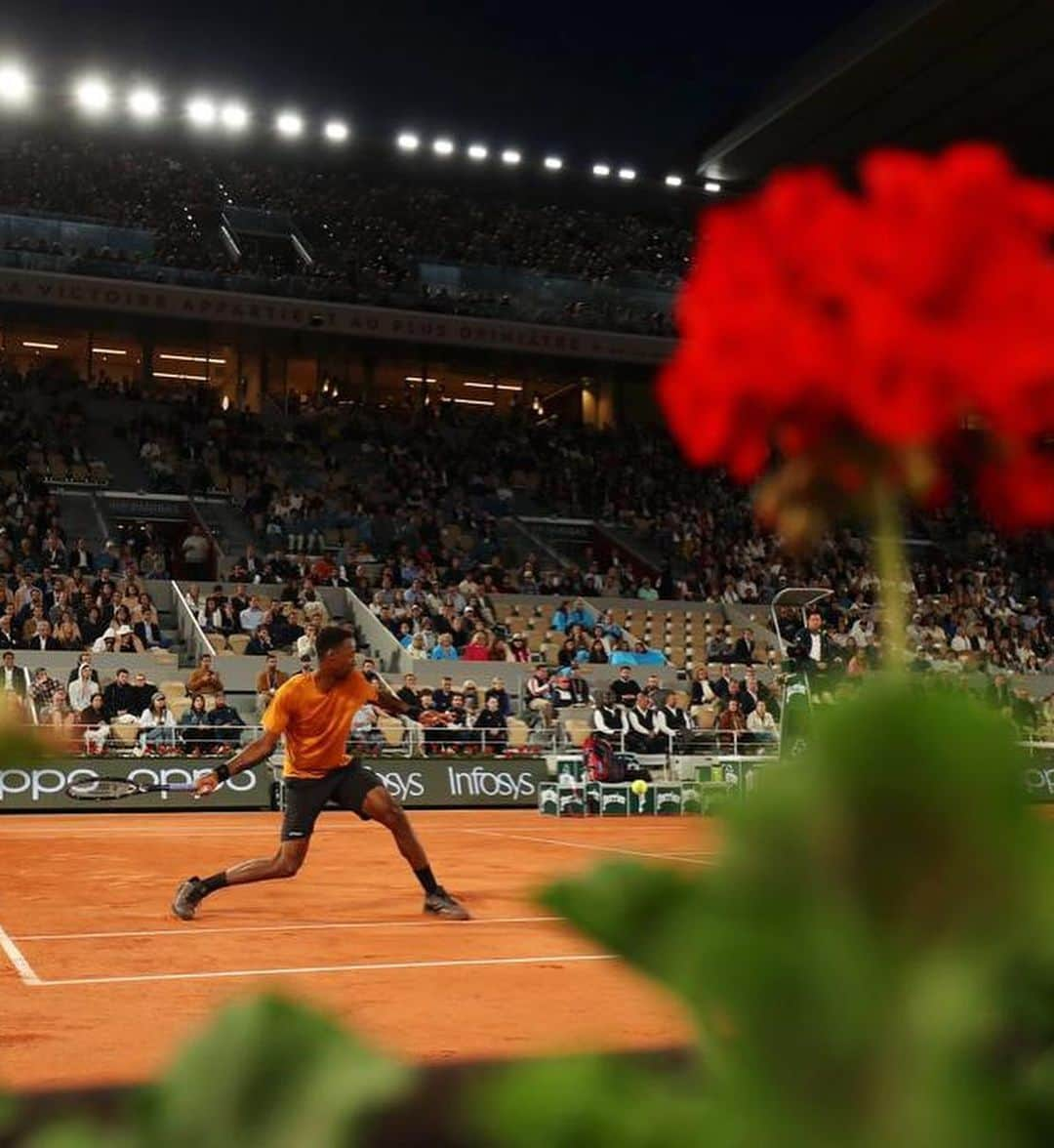 ガエル・モンフィスさんのインスタグラム写真 - (ガエル・モンフィスInstagram)「See u next year @rolandgarros 🧡💚 It was short but UNBELIEVABLE 🔥 Thx everybody for all ur messages and support. I’ll be back 🔜 🙅🏾‍♂️🙏🏾」6月2日 4時39分 - iamgaelmonfils