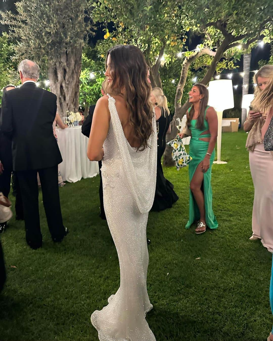 アマンダ・スタントンさんのインスタグラム写真 - (アマンダ・スタントンInstagram)「The most gorgeous day celebrating the Hart’s! There was truly love, magic & something unexplainably special in the air watching these two tie the knot.  I cried a lot…and now I’m crying again 🥲 (also, the back of @andidorfman’s dress needed a moment ✨)」6月2日 5時06分 - amanda_stantonn