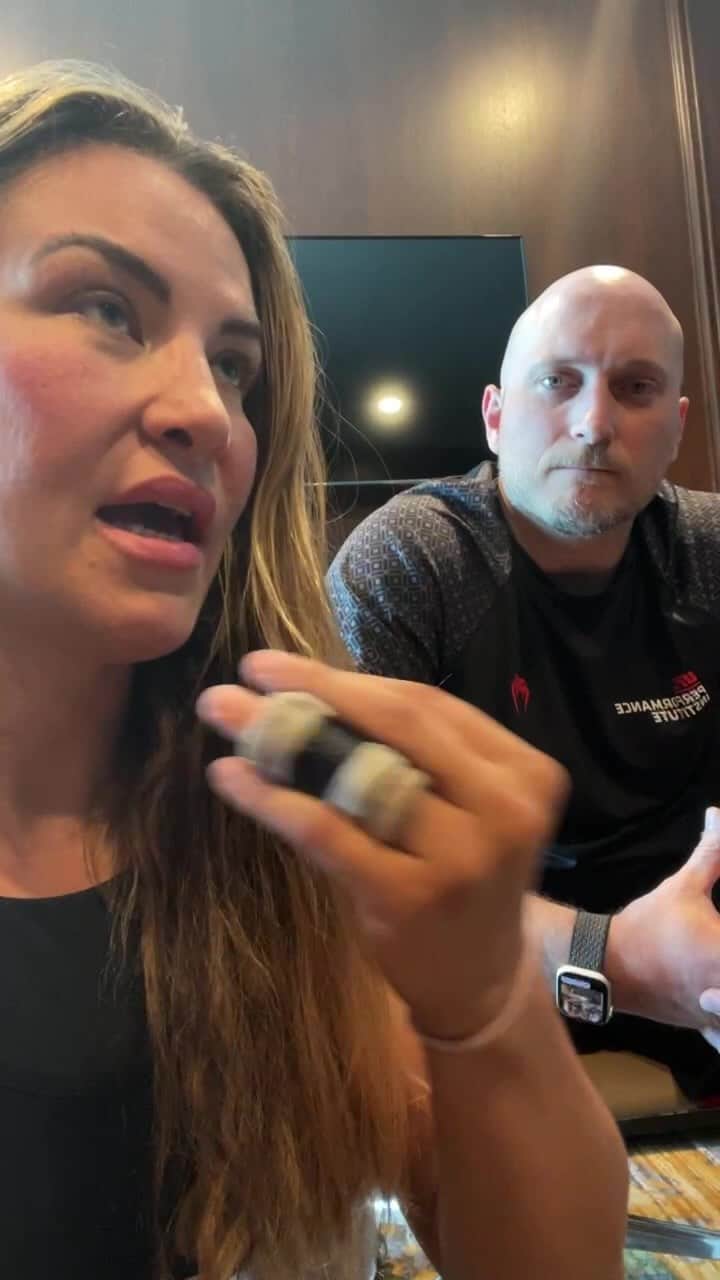 ミーシャ・テイトのインスタグラム：「The @ufc @ufcpi did something right by bringing on Micah the Mental Health coach for the athletes!!   Today I’m giving you all a glimpse of what this looks like for us and in honor of Men’s Health Month here are some FREE tips for improving performance and quality of life.  Never stop investing in yourself 💪🏼  #mentalhealth #menshealth #ufc #ufcpi #acceptance #acceptanceandcommitmenttherapy #sportsperformance #performance」