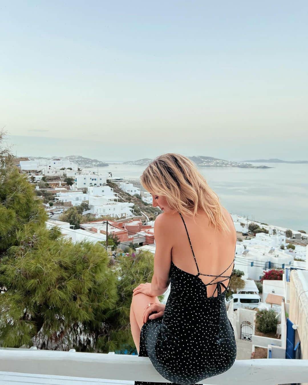アシュリー・ケインのインスタグラム：「Greece archives 🇬🇷」