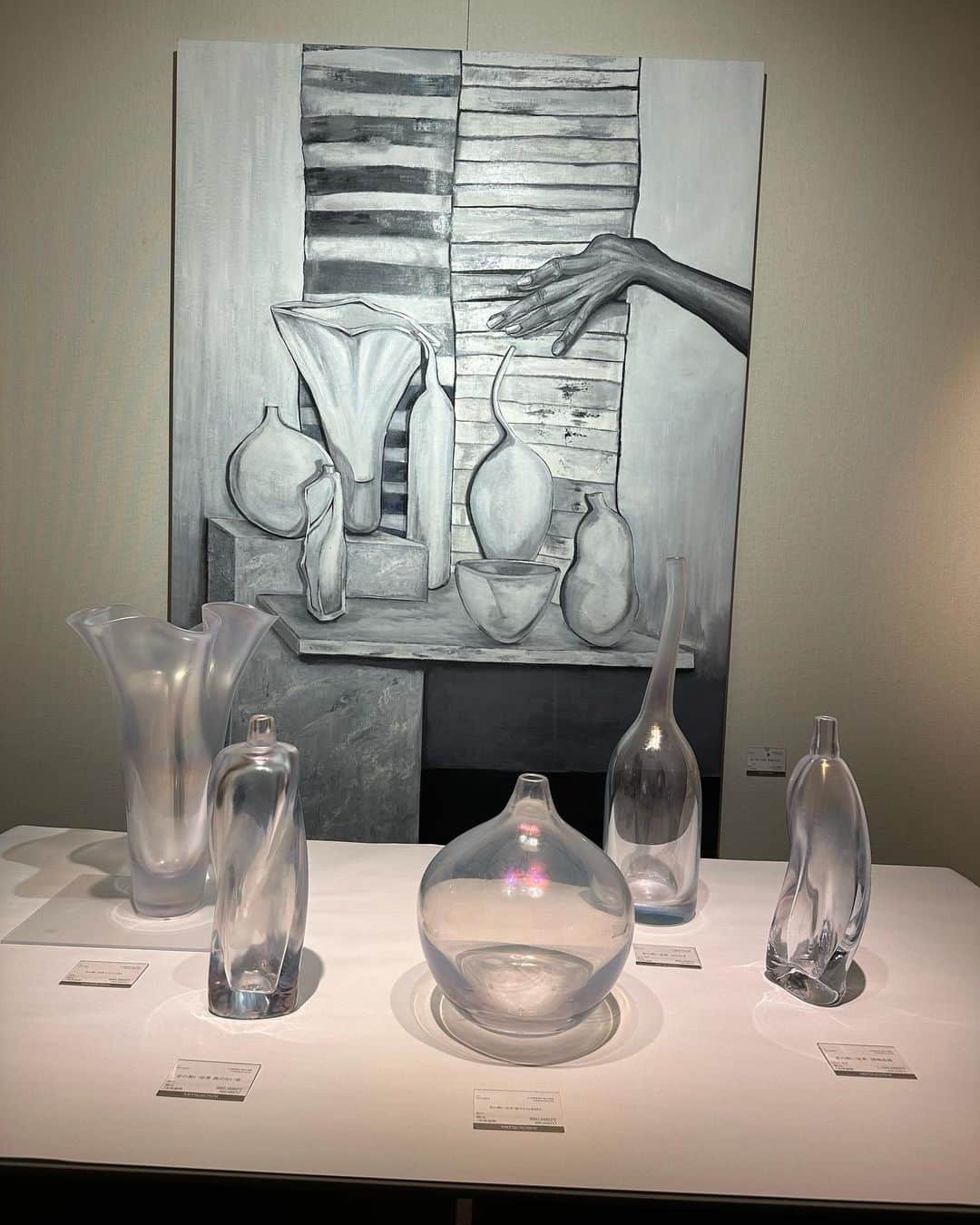 胃腸良子さんのインスタグラム写真 - (胃腸良子Instagram)「#ヴェネチアンガラス  イタリア・ムラーノ島にスタジオを構える唯一の日本人として、強いメッセージ性を持つ作風から「ガラスの詩人」の異名を持つヴェネチアングラス作家、土田康彦さんの個展が日本橋三越で開催されています！  あまりに綺麗で素敵な世界観にすっかり魅せられてしまいました。 まるでガラスに神がいるようで・・・吸い込まれて見入ってしまうほど。  是非みなさんも見に行ってください❤️ 本当に感動します。  @nicomaya2525  ちゃん、お誘いいただきありがとうございました❣️ 新しい感動に幸せ一杯です。  #ベネチアンガラス  #土田康彦 #土田康彦さんのヴェネツィアンガラス展  #日本橋三越 #アート #個展 #個展情報 #ヴェネチアングラス」6月2日 7時14分 - kimiyo.f