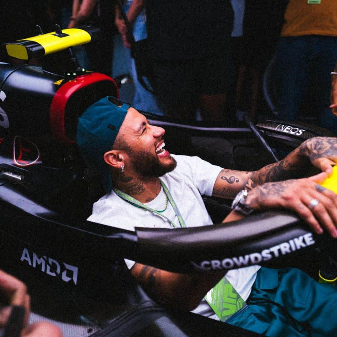 ネイマールさんのインスタグラム写真 - (ネイマールInstagram)「Amazing day with 🏁 @pumamotorsport」6月2日 7時38分 - neymarjr