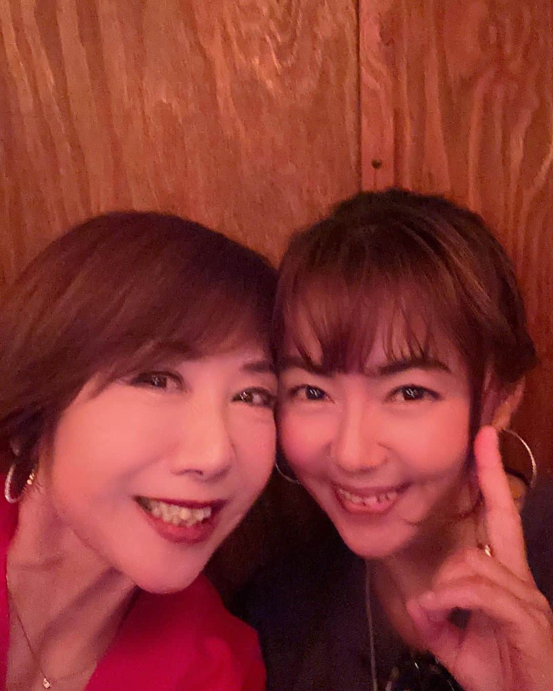 奈美悦子のインスタグラム：「お友達のお誕生日会楽しかった！ 久しぶりに田中律子ちゃんにもお会いしました。#お誕生日 #おめでとう #お誕生日おめでとう #楽しかった #お久しぶり #お祝い #仲良し」