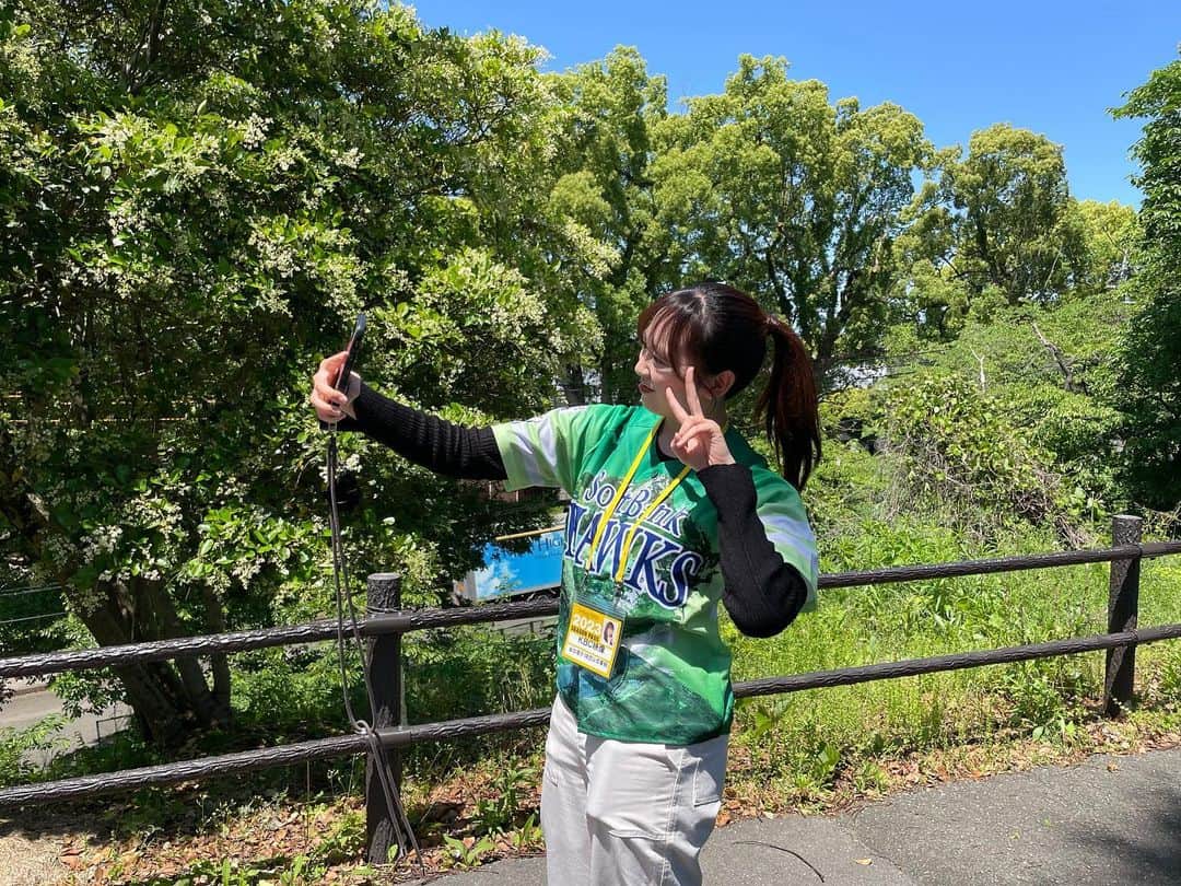 黒瀬純さんのインスタグラム写真 - (黒瀬純Instagram)「本日は鷹のミカタで熊本へ ファイト九州のユニフォーム着てロケやってます！ 自撮りで頑張るりこぴ #鷹のミカタ」5月9日 17時15分 - kurojun9610