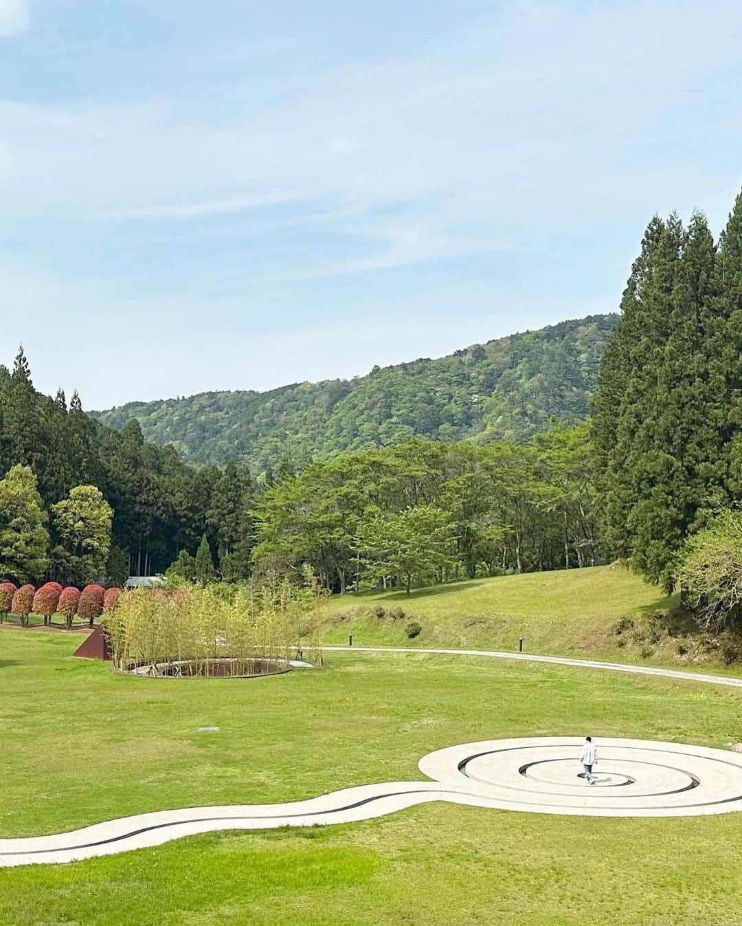 都築青空さんのインスタグラム写真 - (都築青空Instagram)「室生山公園 芸術の森🌳  #子供とお出かけ #室生山上公園芸術の森  #芸術の森 #奈良観光 #奈良旅行」5月9日 15時51分 - aozora723