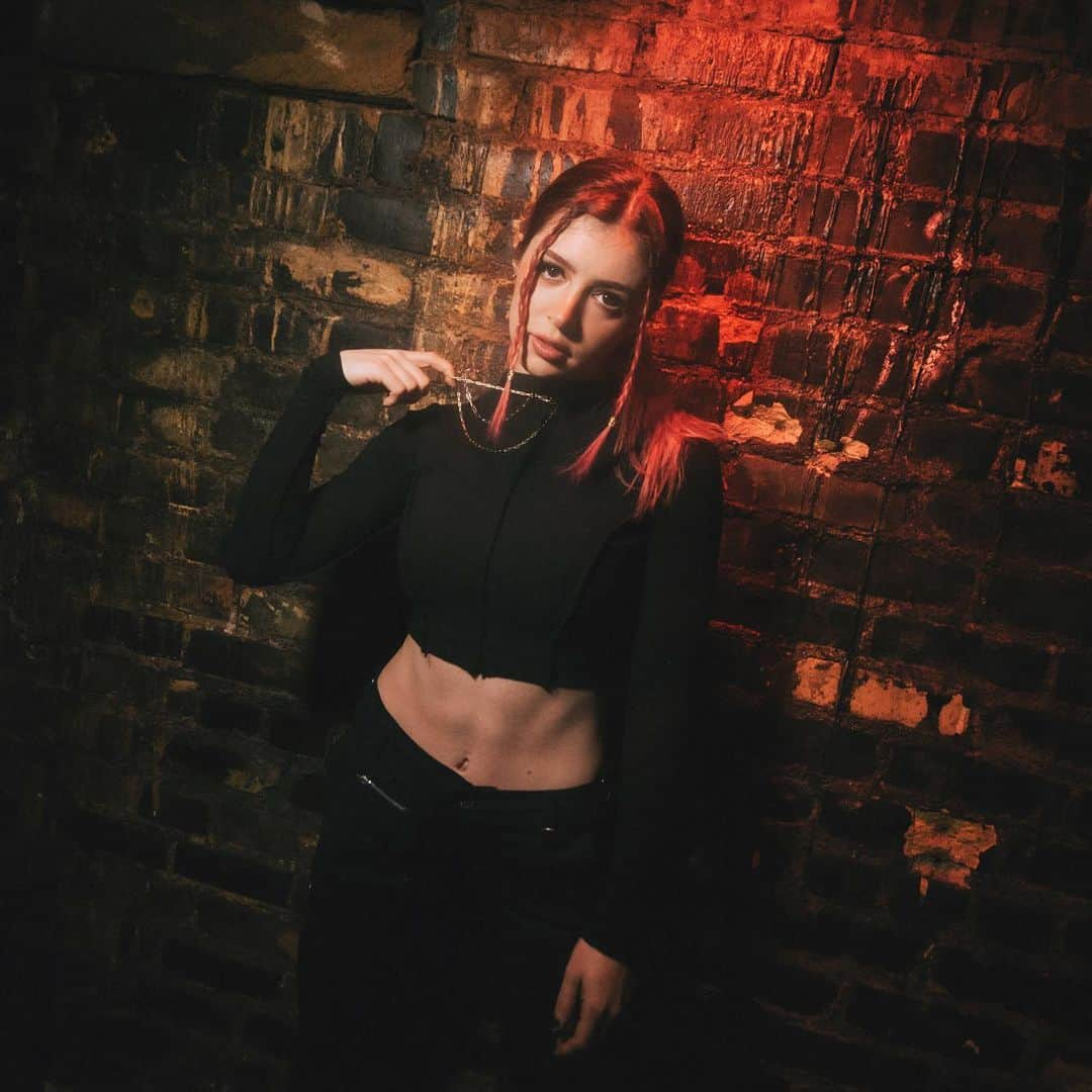 クリスシー・コスタンザさんのインスタグラム写真 - (クリスシー・コスタンザInstagram)「lethal  @deaniechen」5月9日 16時06分 - chrissycostanza