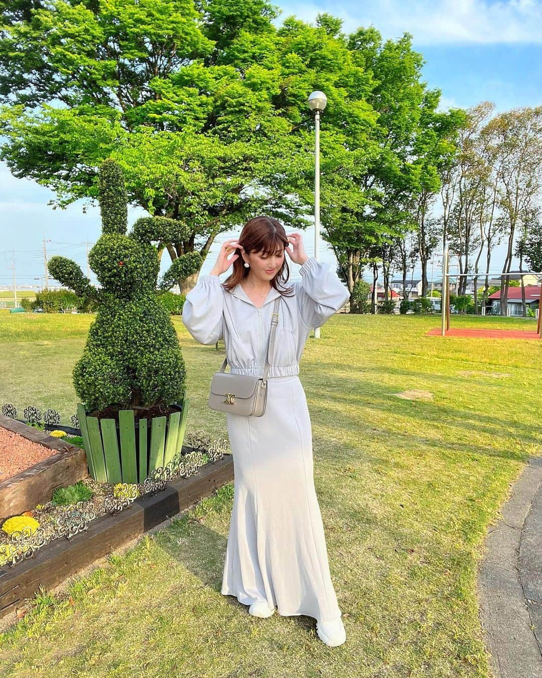 mii_stagramさんのインスタグラム写真 - (mii_stagramInstagram)「🐰FᴀSʜɪᴏɴ🐰 植木のウサちゃんカット可愛い🌳  全身🐭になっちゃう覚悟で 長時間の車移動で途中着替えた セットアップ♡♡ アクティブに動く日にも楽チン👌  色違いも出ないかな〜と 気にしてcheckしてる🔎  @sheinofficial  @shein_japan  セットアップ🆔 12317252  お🉐になるクーポン【  miyuki 】 1～5,999円→15%OFF 6000円以上→20%OFF 有効期限6月末迄𓂃🎀  ･ ｡ 　⭐∴｡　 　　🌟ﾟ･｡  ﾟ💫｡  　　 ✨🌟 💫 　 　　 ･ﾟ⭐｡･  　　　　⭐✨｡· 　 ⭐･｡🌟･｡✨🌟 　　　 ✨🌟 　　　　 ･ﾟ💫✨° 　　 🌟 ﾟ･｡ 💫 ｡ 　　　　　ﾟ⭐｡ﾟ✨ 🌟   #SHEINforAll #ad  #SHEIN   #shein購入品  #プチプラコーデ#プチプラファッション #きれいめコーデ #きれいめファッション #きれいめカジュアル  #大人カジュアル #カジュアルコーデ  #スニーカー女子  #スニーカーコーデ  #ワンピース #ワンピースコーデ  #セットアップ#春コーデ #ママコーデ #アラフォーコーデ  #アラフィフコーデ  #40代ファッション  #50代ファッション  #大人可愛い #大人可愛いコーデ  #トレンドコーデ  #160cmコーデ  #旅行 #旅行コーデ  #ポートレート」5月9日 8時46分 - miyuki.0419.karemari